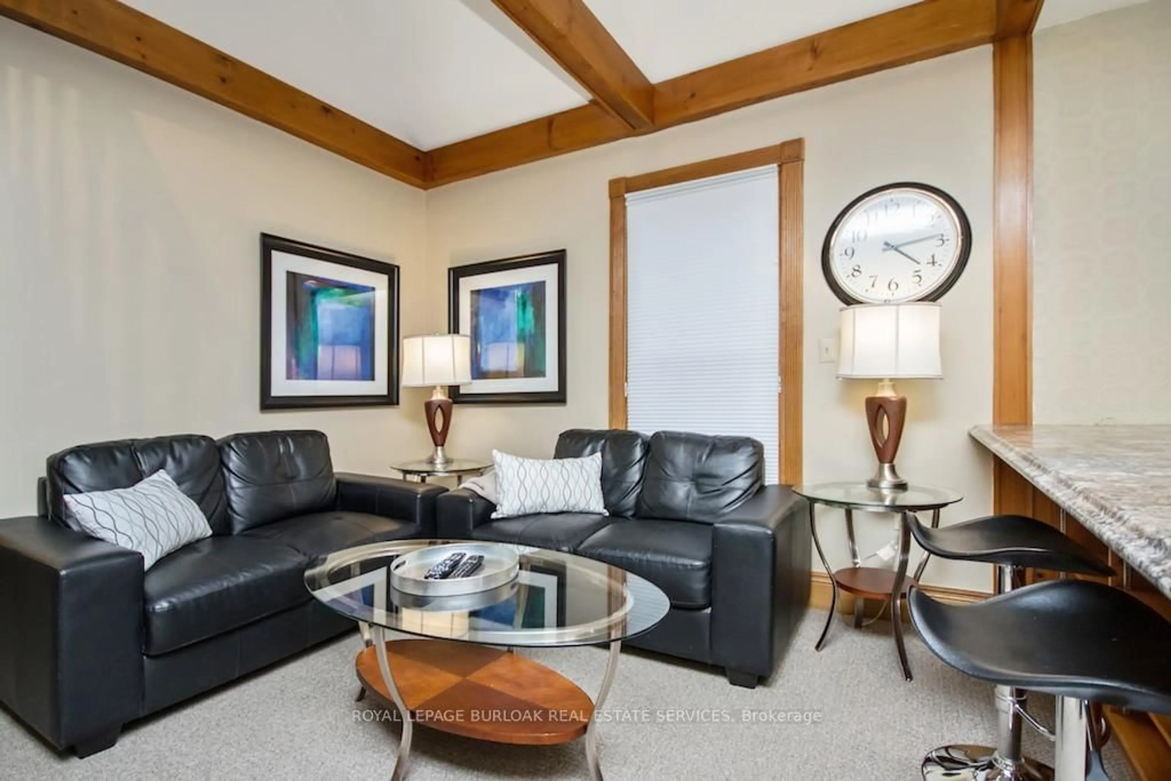 Living room with furniture, unknown for 470 Nelson Ave, Burlington Ontario L7S 1N5