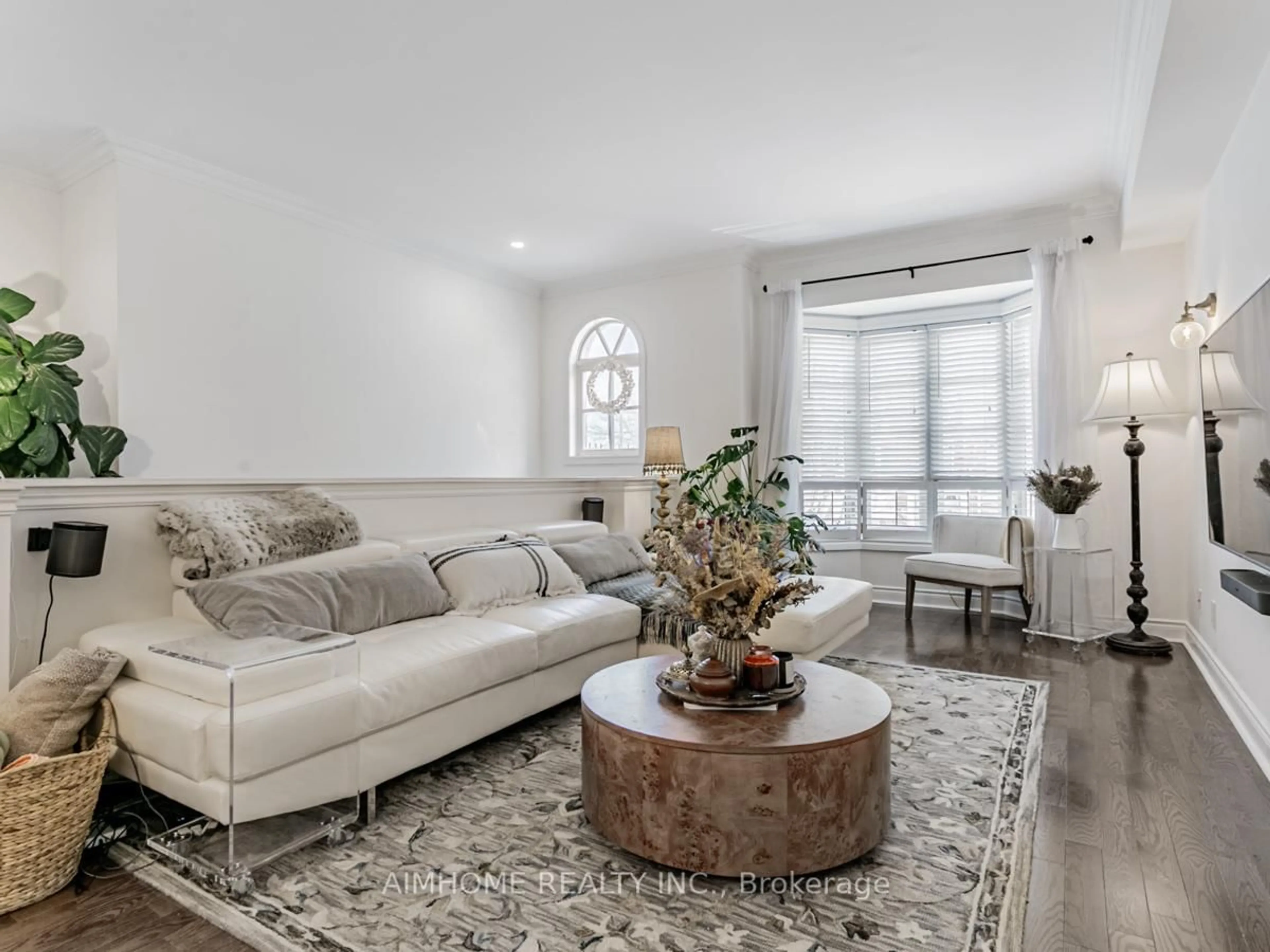 Living room with furniture, unknown for 2 Brownstone Lane, Toronto Ontario M8X 2Z6