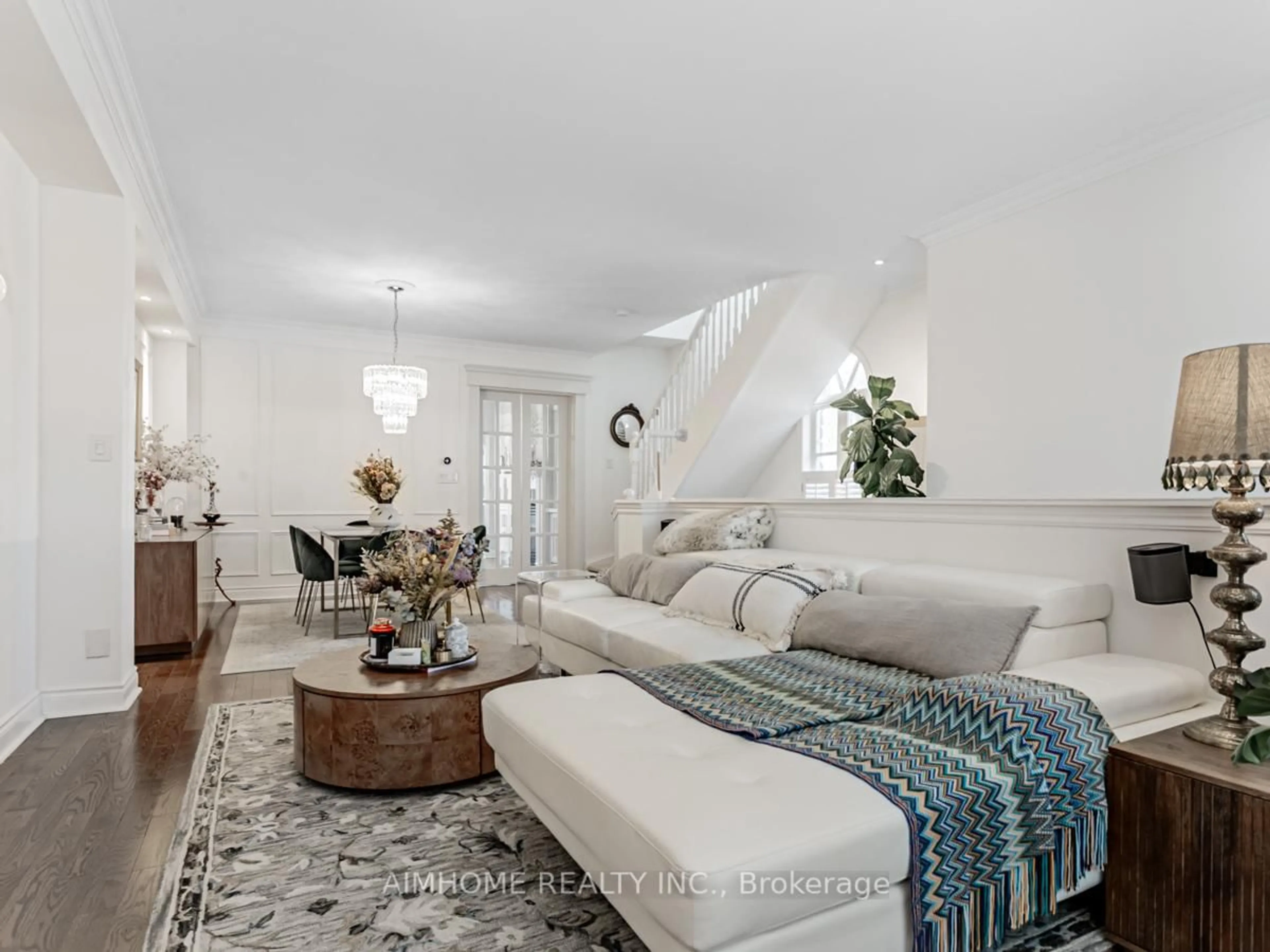 Living room with furniture, unknown for 2 Brownstone Lane, Toronto Ontario M8X 2Z6