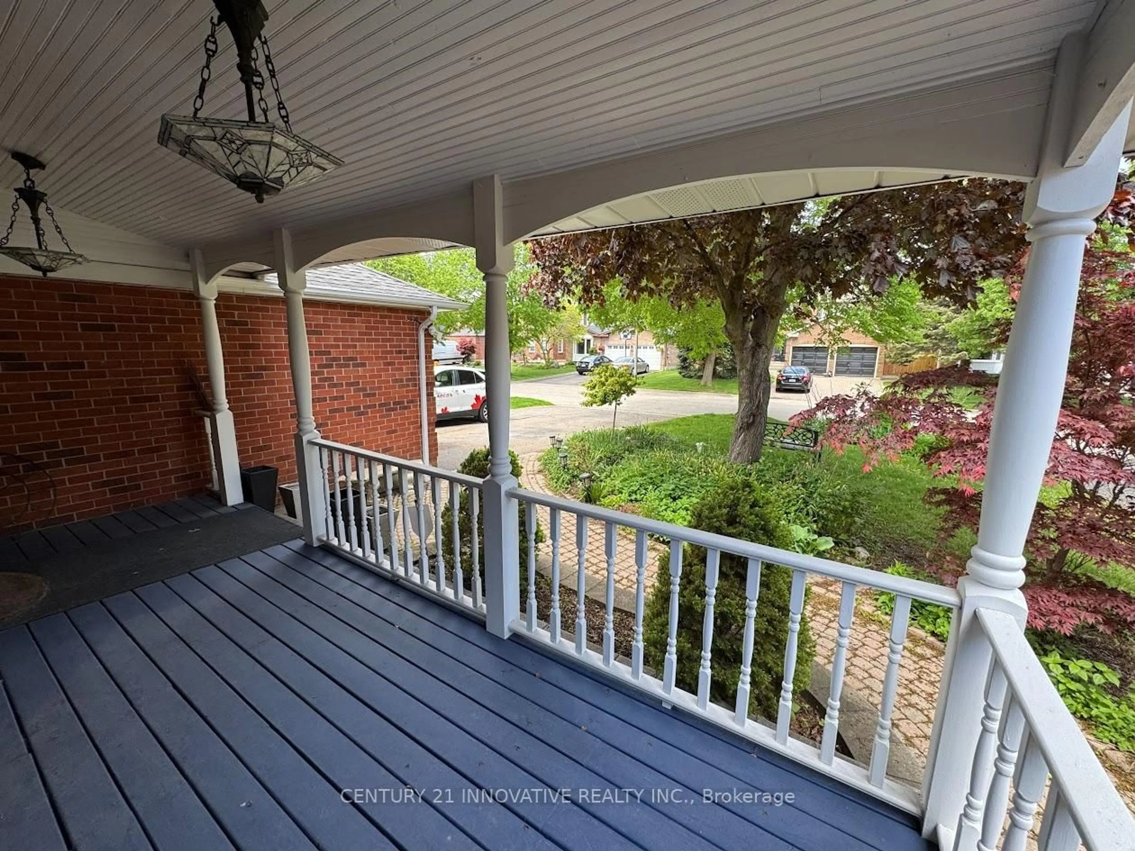 Patio, street for 23 Linden Cres, Brampton Ontario L6S 4A1