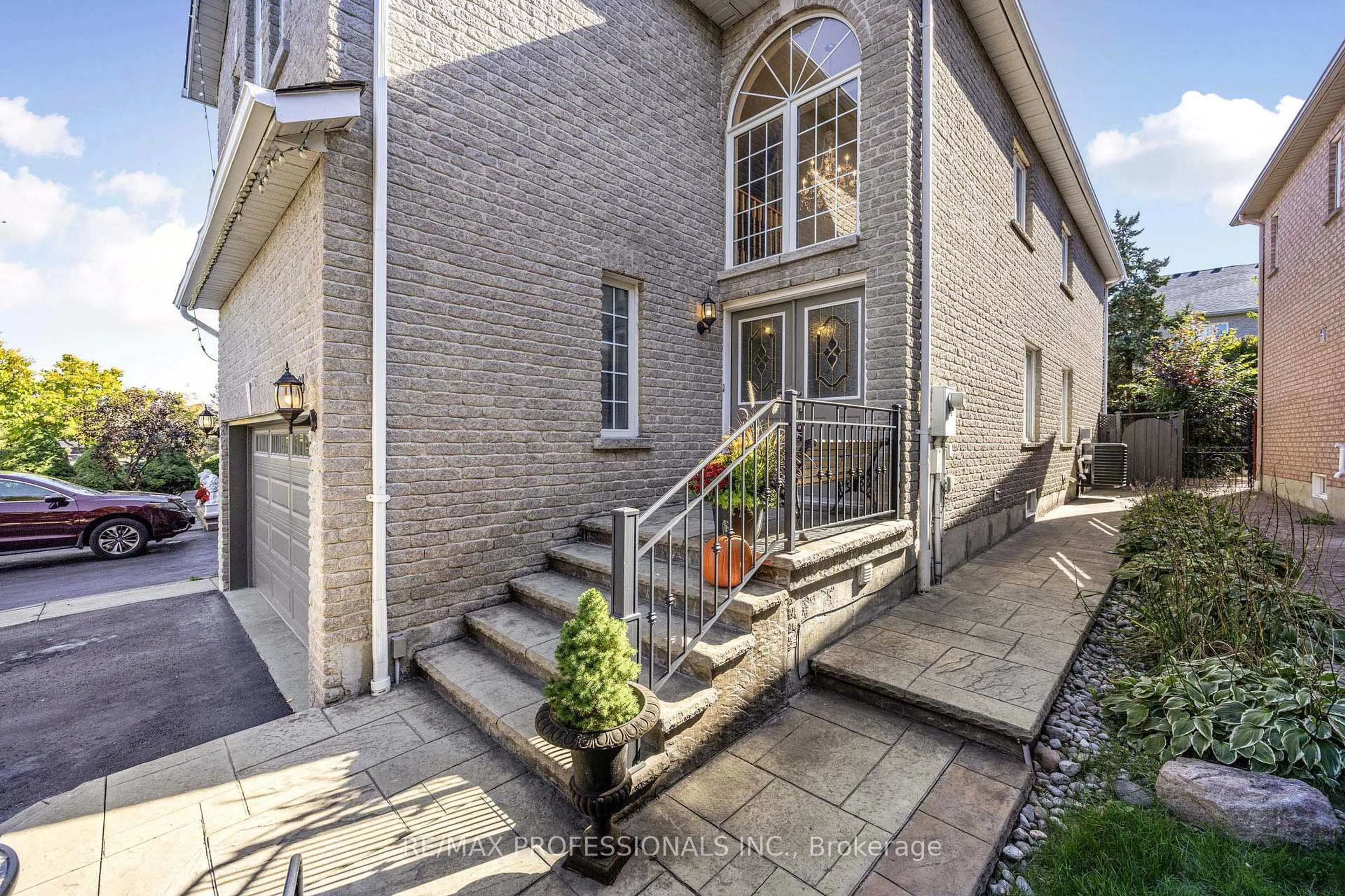 Unknown for 5398 Anvil Lane, Mississauga Ontario L5R 3Y8