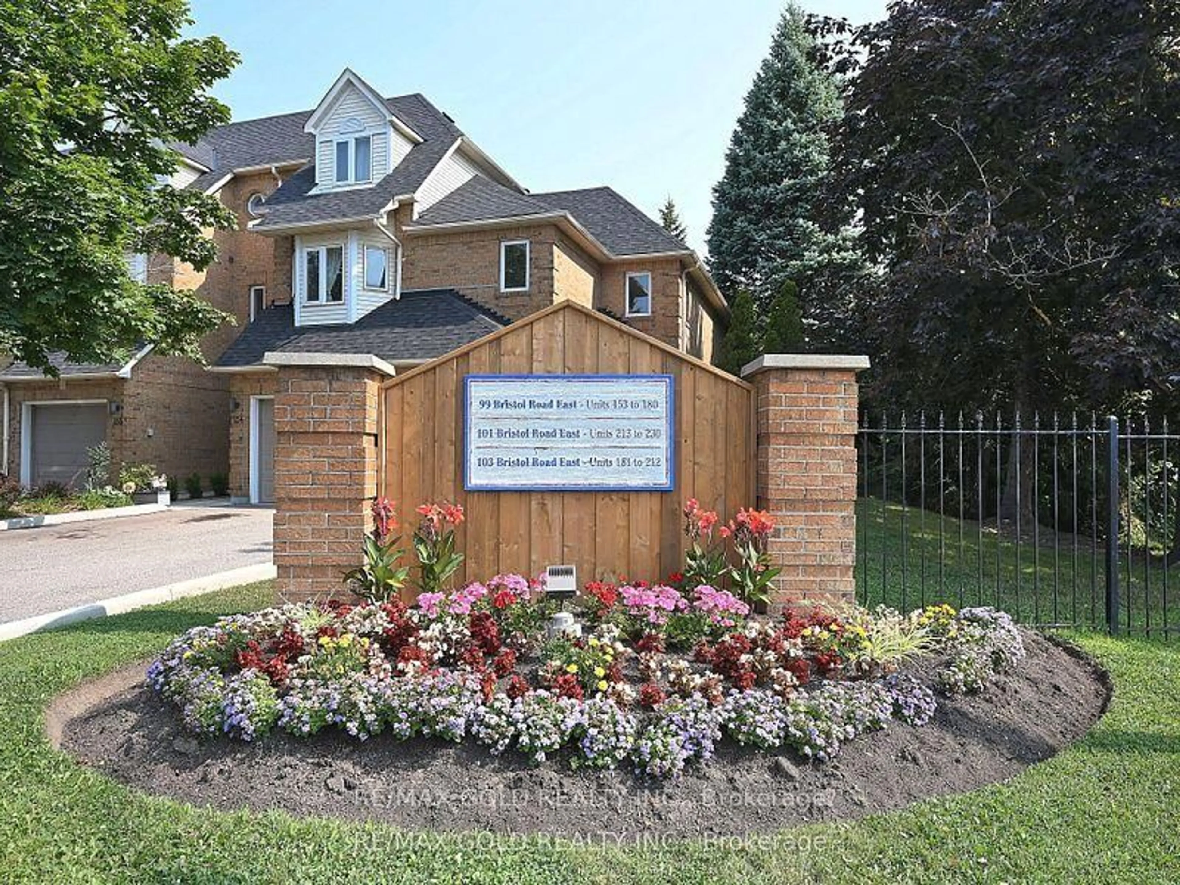Home with brick exterior material, street for 99 Bristol Rd #153, Mississauga Ontario L4Z 3P4