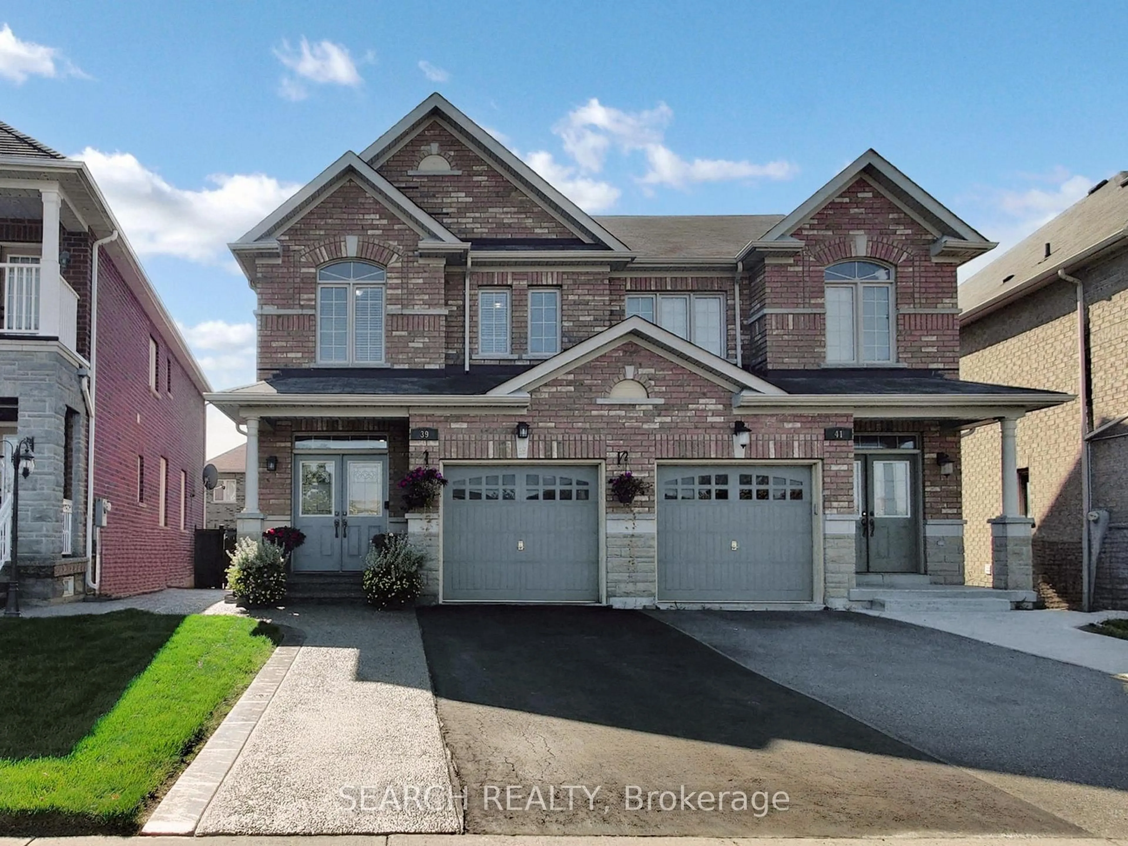 Home with brick exterior material, street for 39 Wynview St, Brampton Ontario L6P 3N3