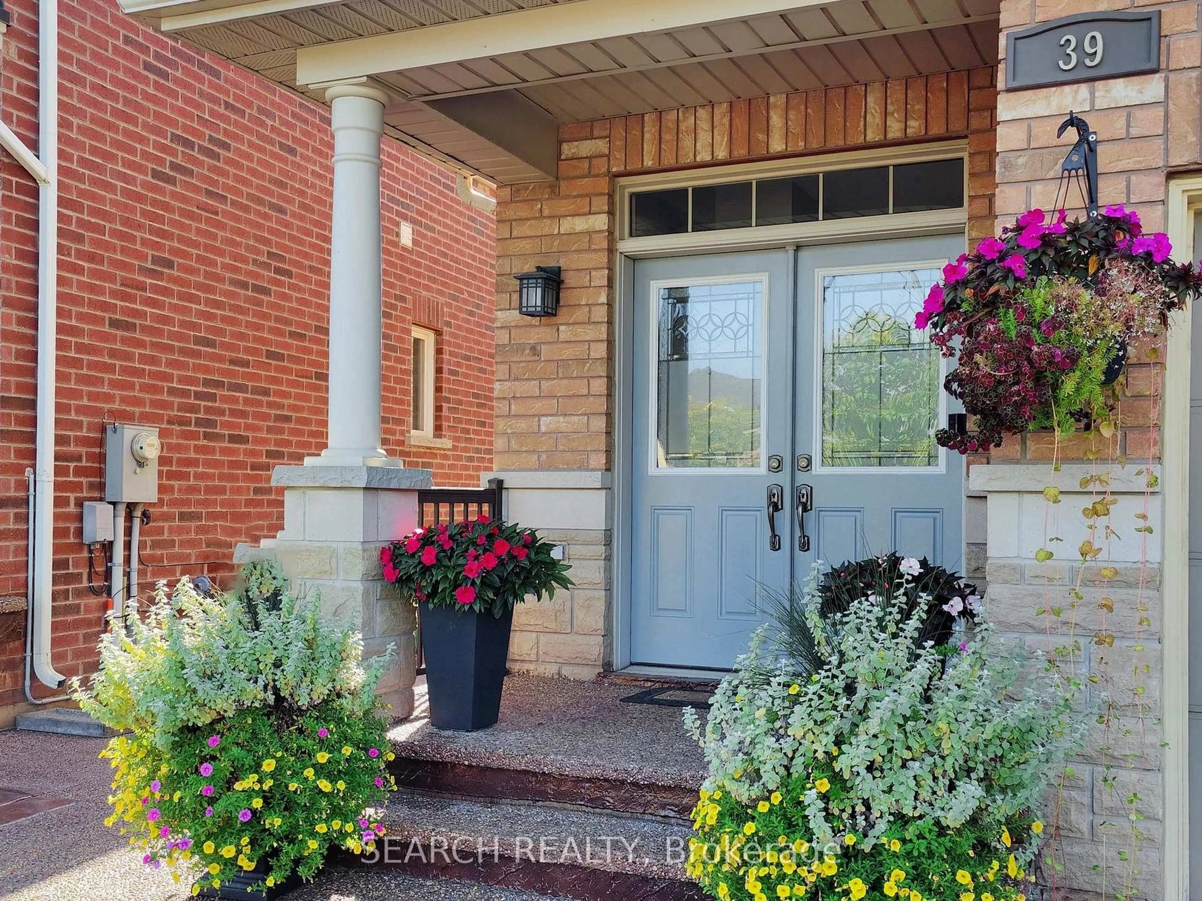 Unknown for 39 Wynview St, Brampton Ontario L6P 3N3