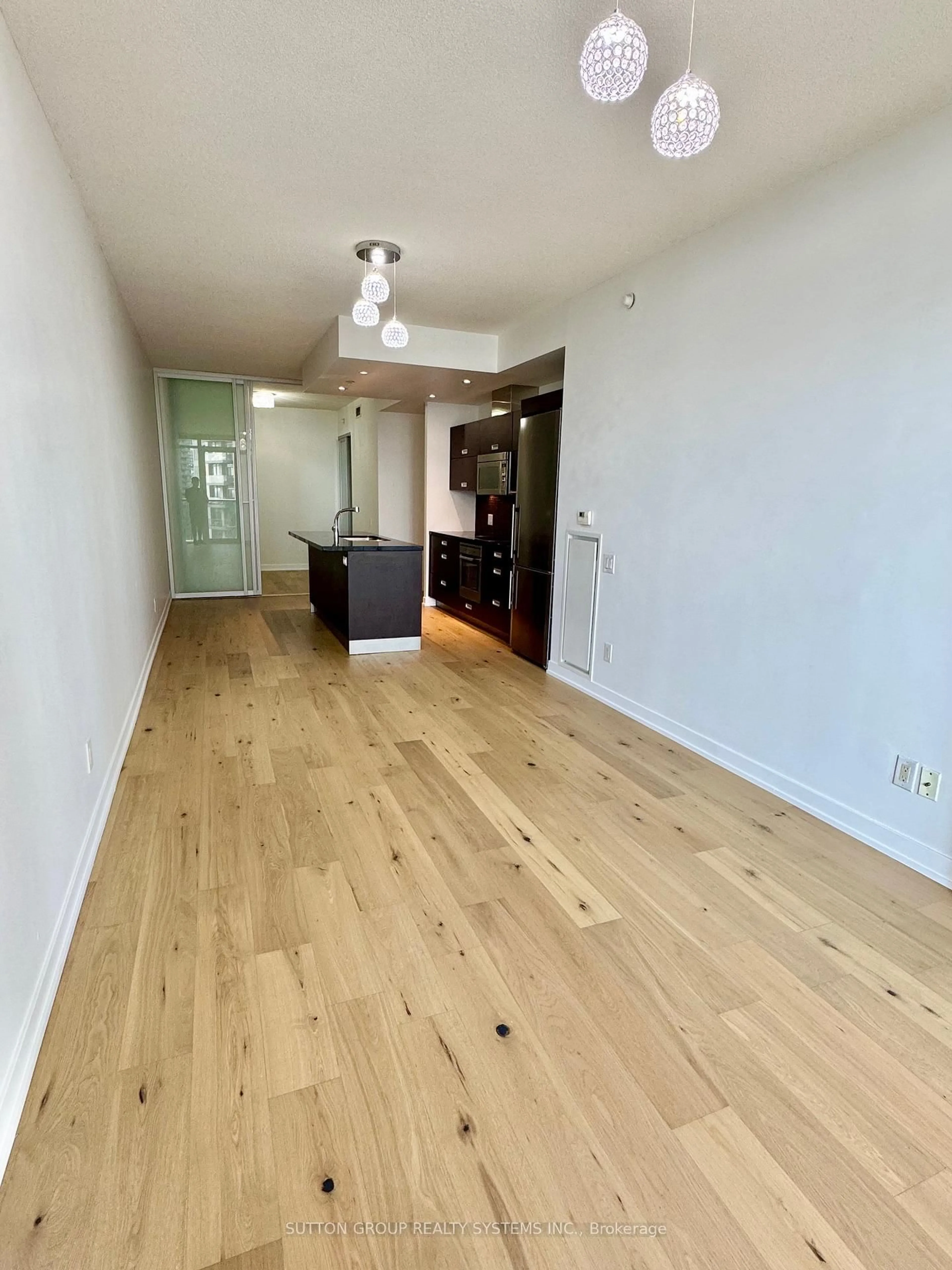 A pic of a room for 88 Park Lawn Rd #1807, Toronto Ontario M8Y 0B5