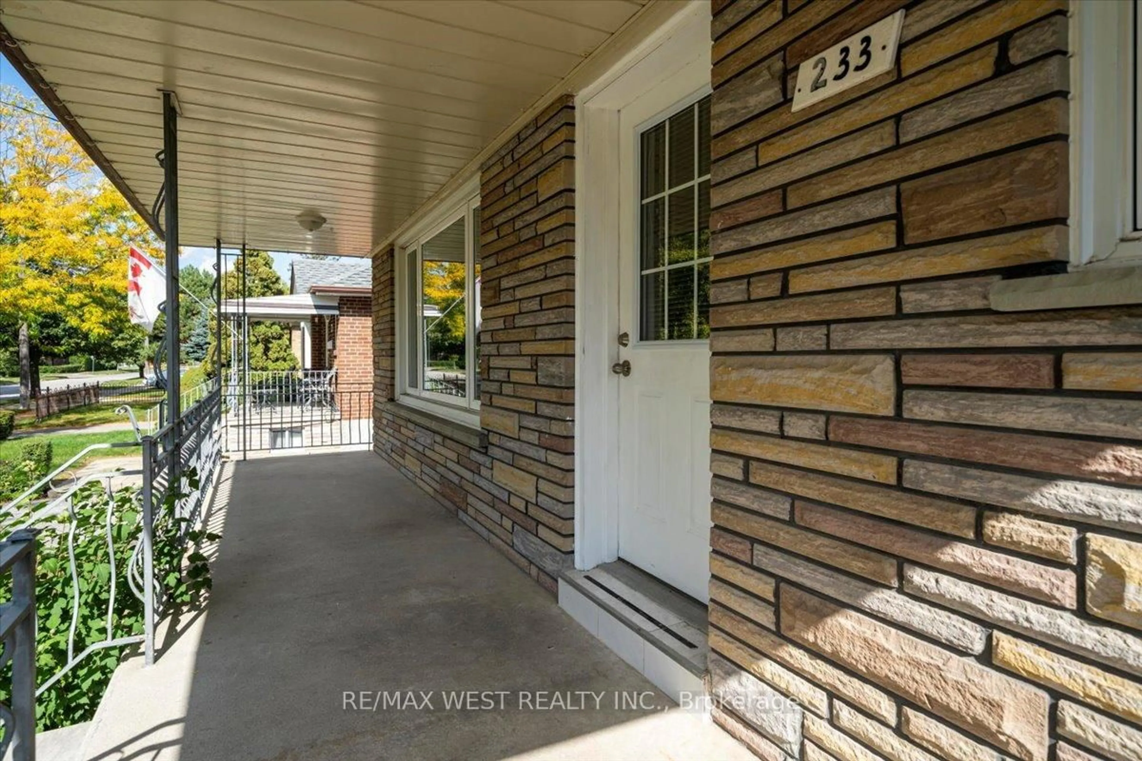 Unknown for 233 Gamma St, Toronto Ontario M8W 4G7