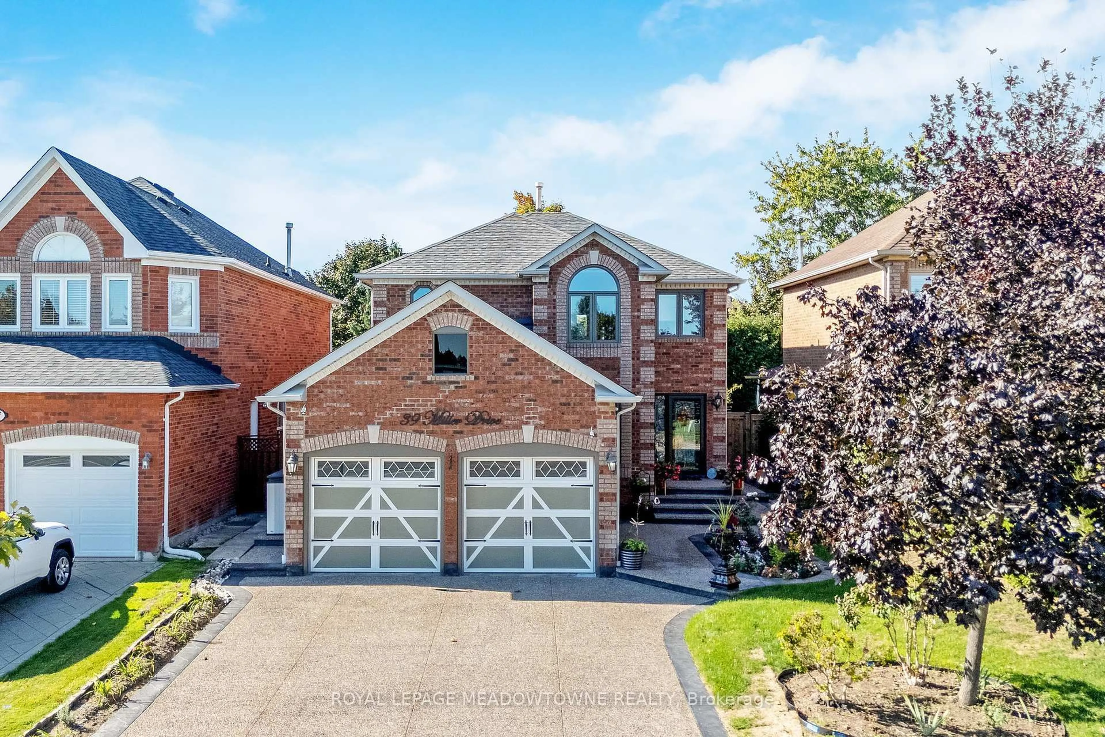 Home with brick exterior material, street for 39 Miller Dr, Halton Hills Ontario L7G 5P7