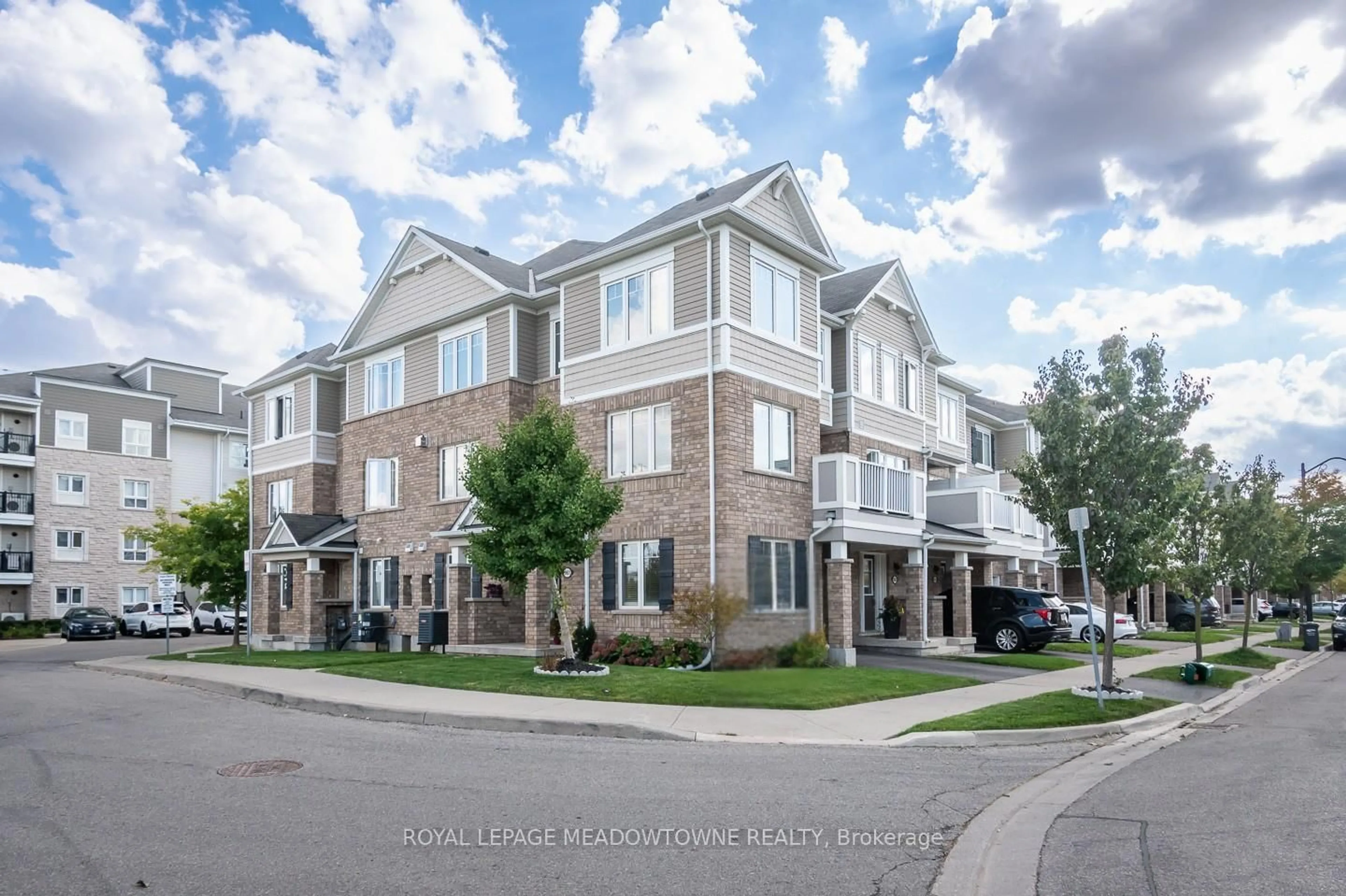 Unknown for 961 Nadalin Hts, Milton Ontario L9T 8R3