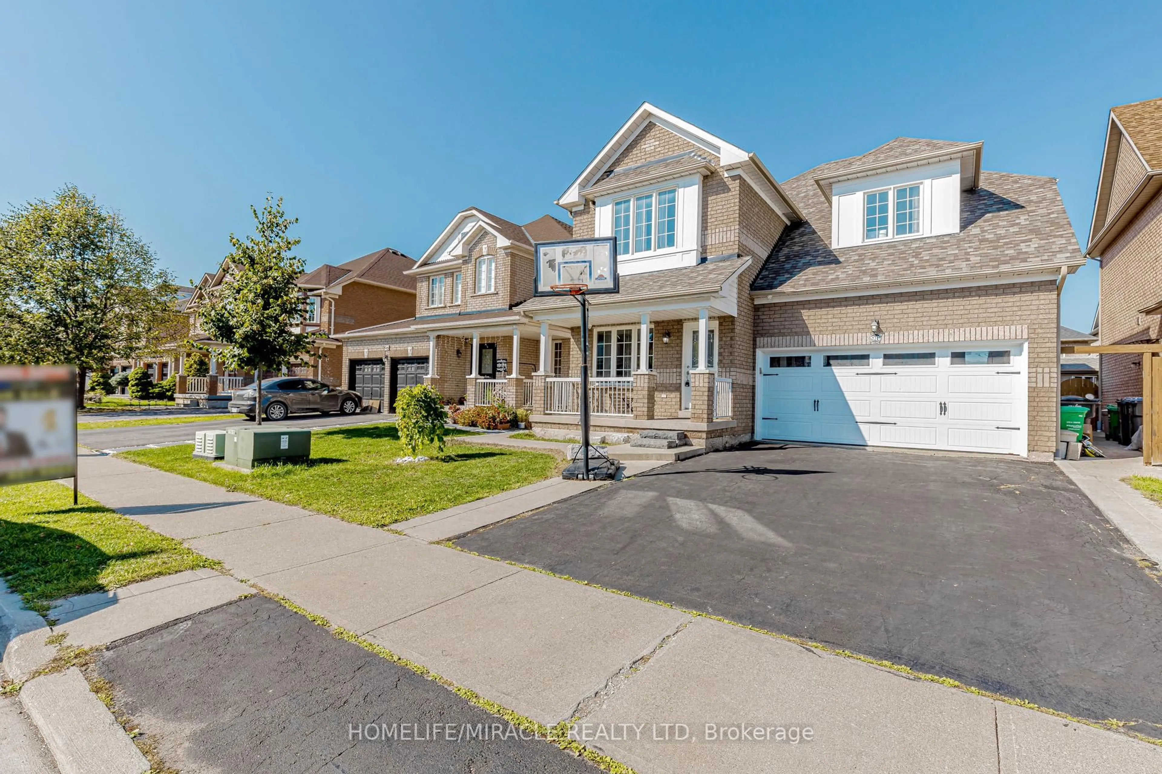 Unknown for 98 Masters Green Cres, Brampton Ontario L7A 3K5