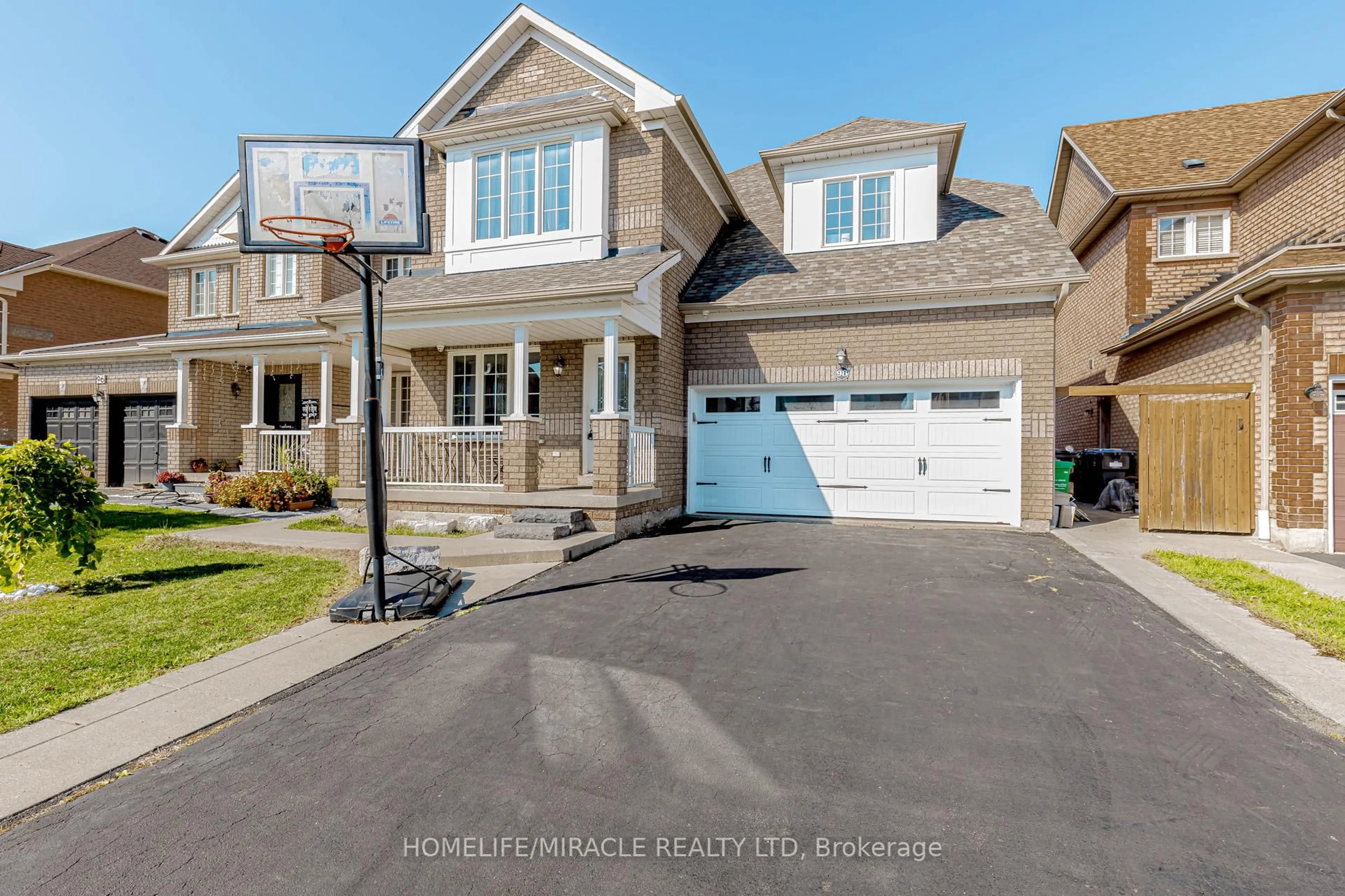 Unknown for 98 Masters Green Cres, Brampton Ontario L7A 3K5