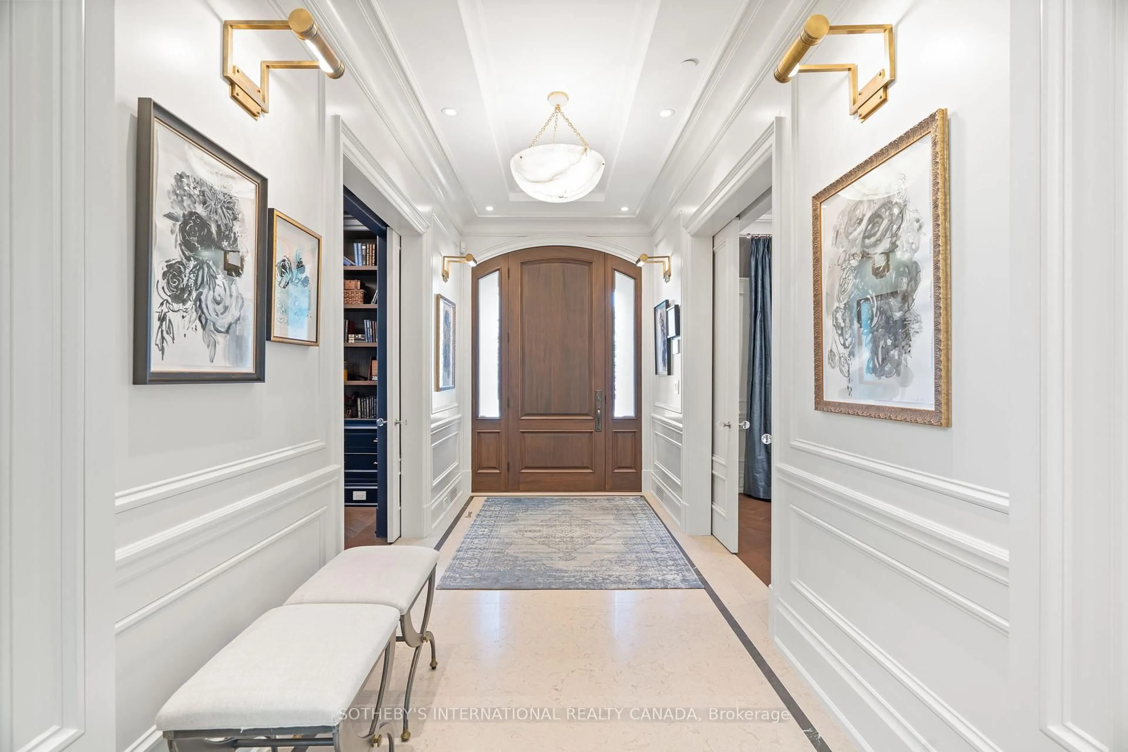 Indoor entryway for 29 Twyford Rd, Toronto Ontario M9A 1W3