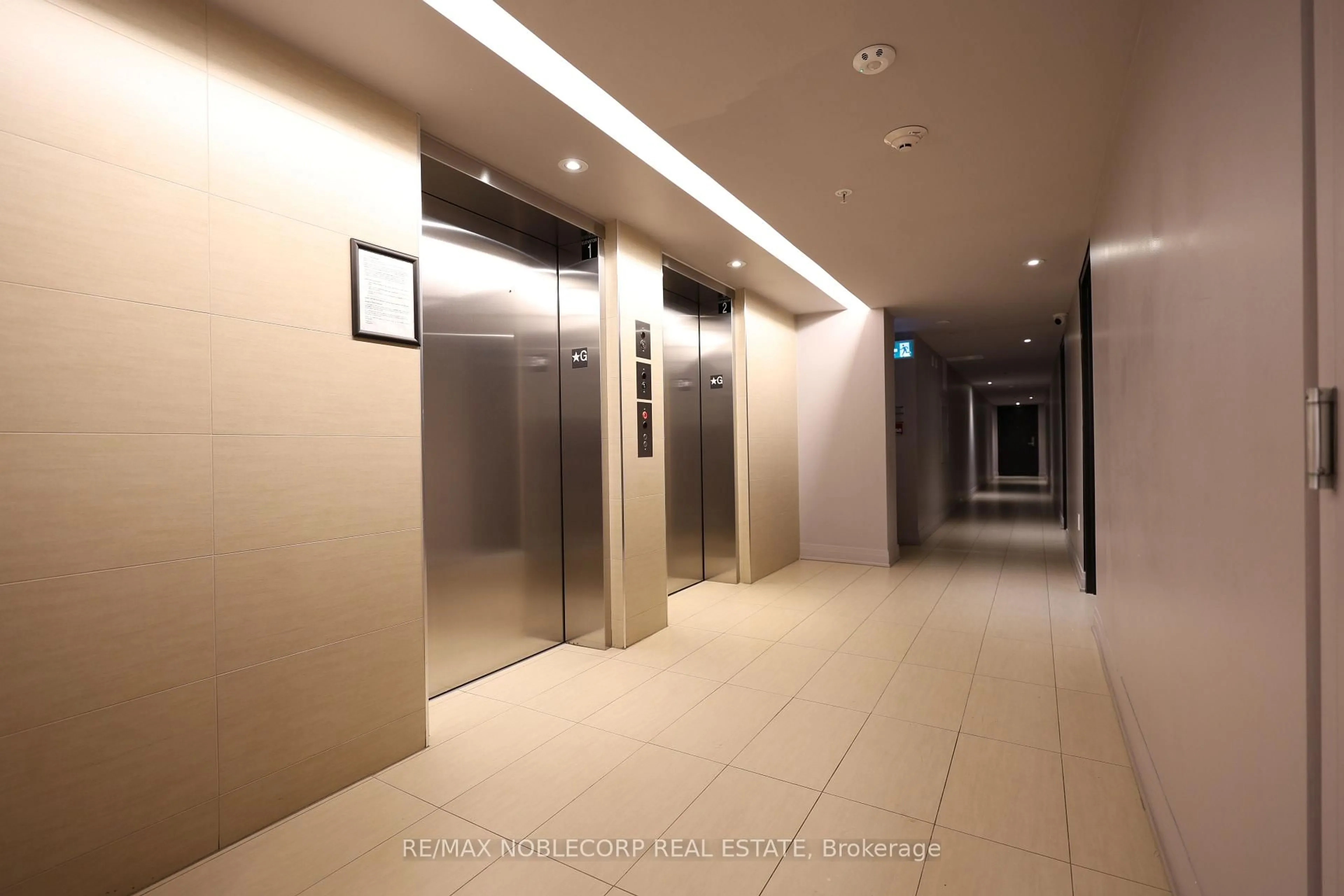 Indoor foyer for 408 Browns Line #510, Toronto Ontario M8W 0C3