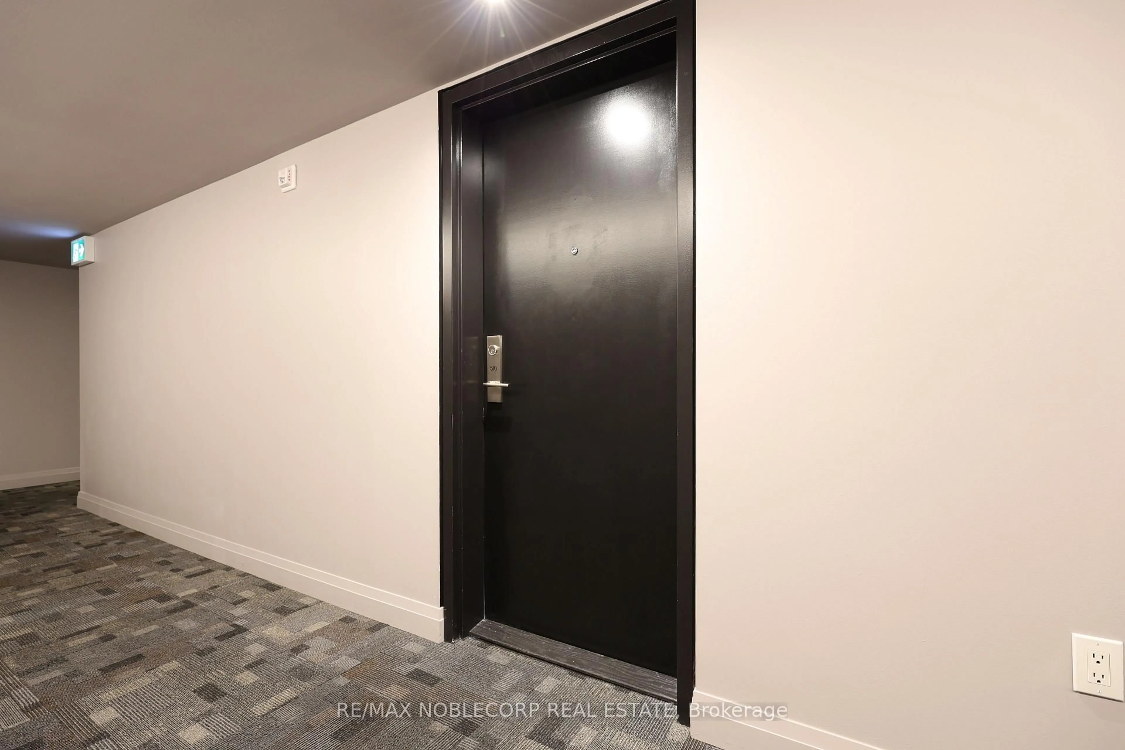 Indoor entryway for 408 Browns Line #510, Toronto Ontario M8W 0C3