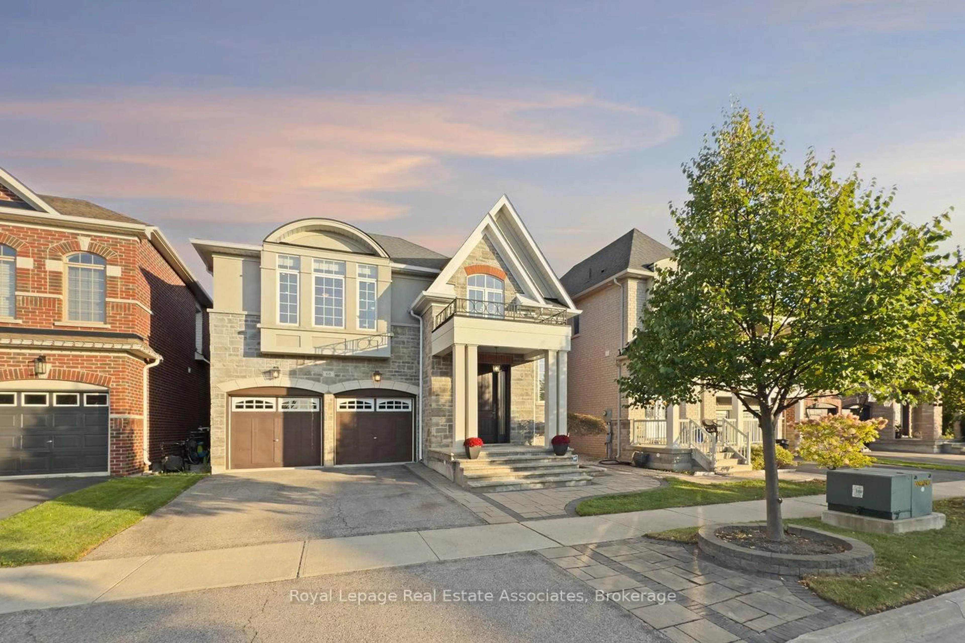 Home with brick exterior material, street for 68 Jolana Cres, Halton Hills Ontario L7G 0G4