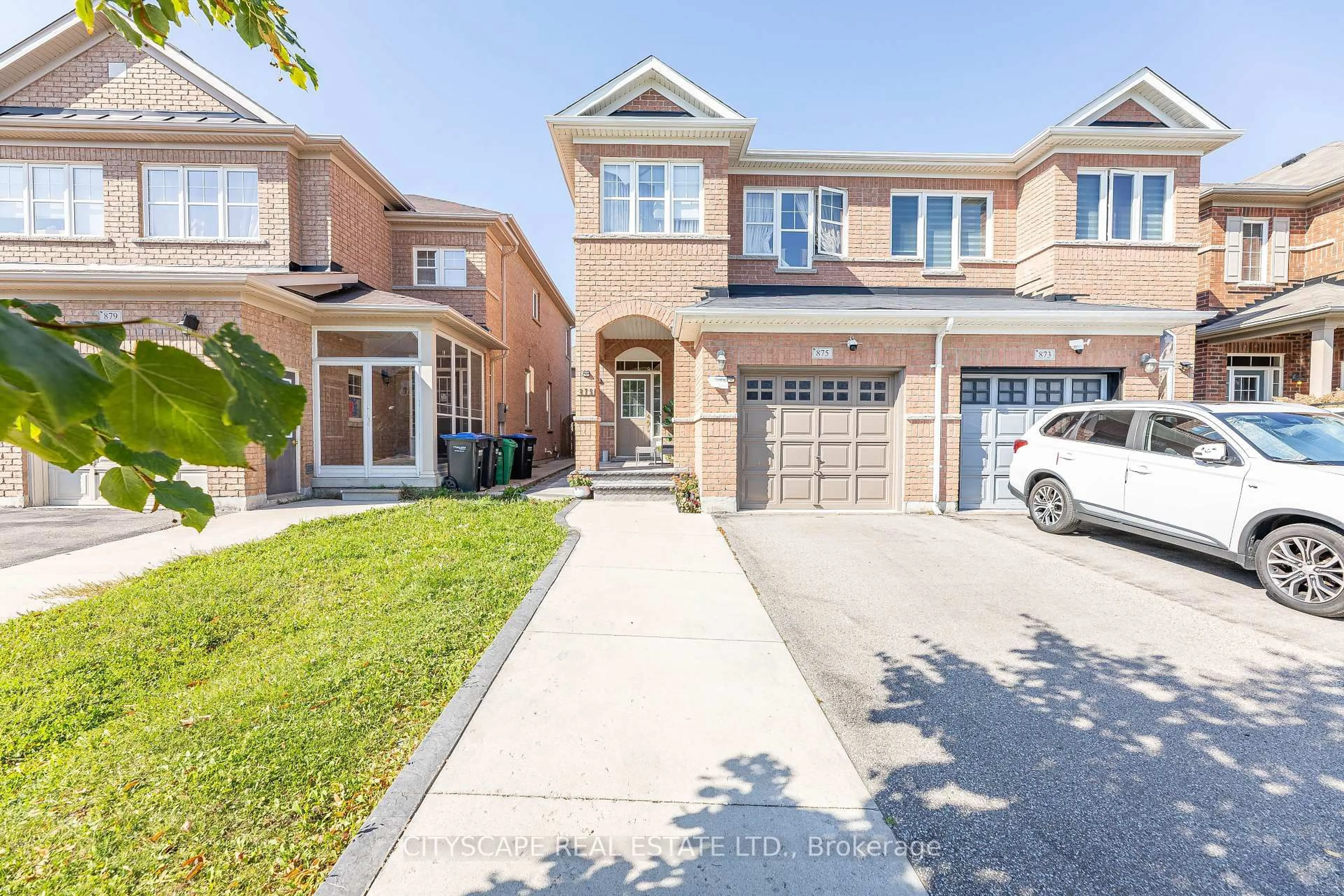 Home with brick exterior material, street for 875 Oasis Dr, Mississauga Ontario L5V 0C6