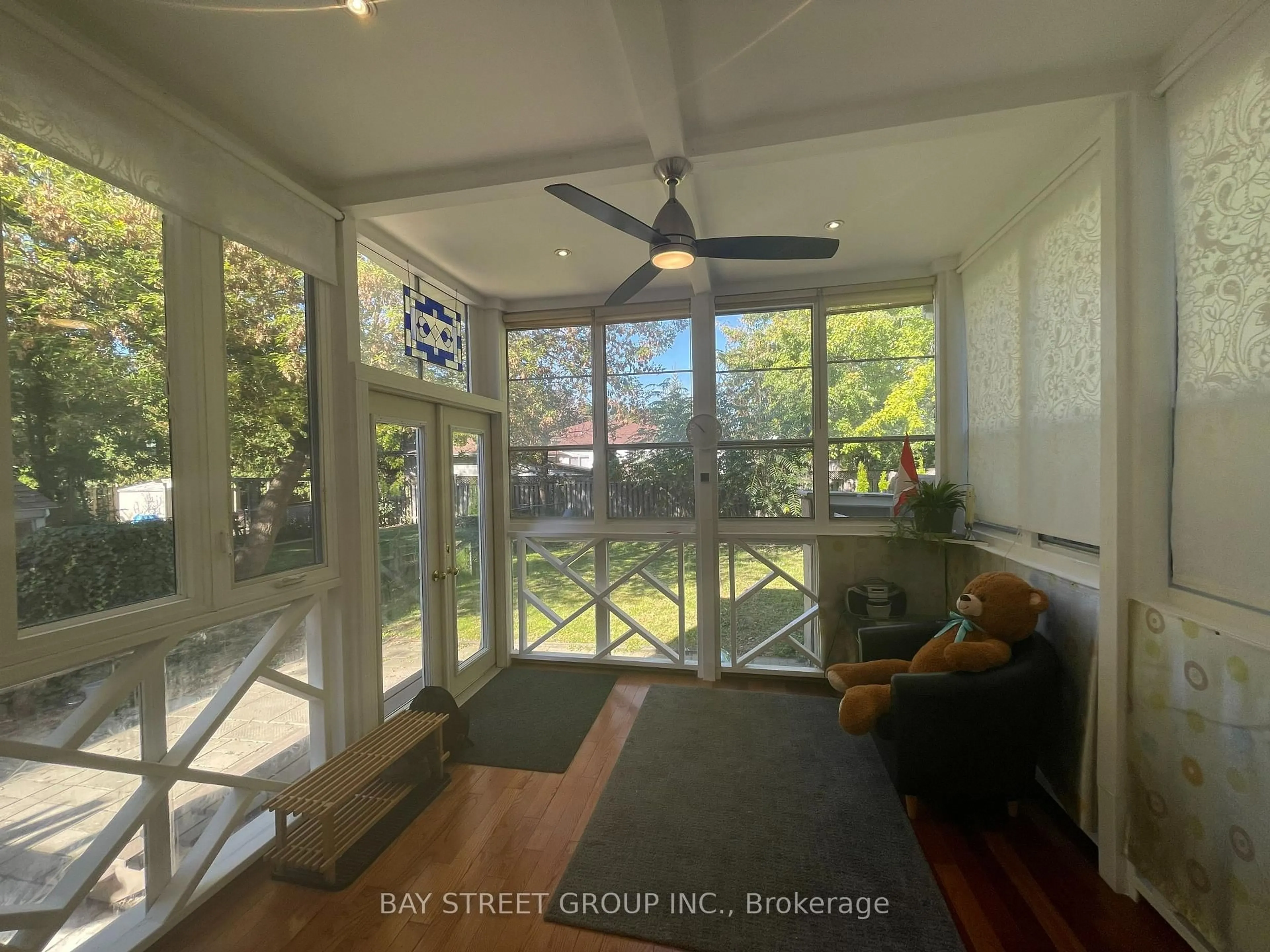 A pic of a room for 2175 Wiseman Crt, Mississauga Ontario L5J 1P3