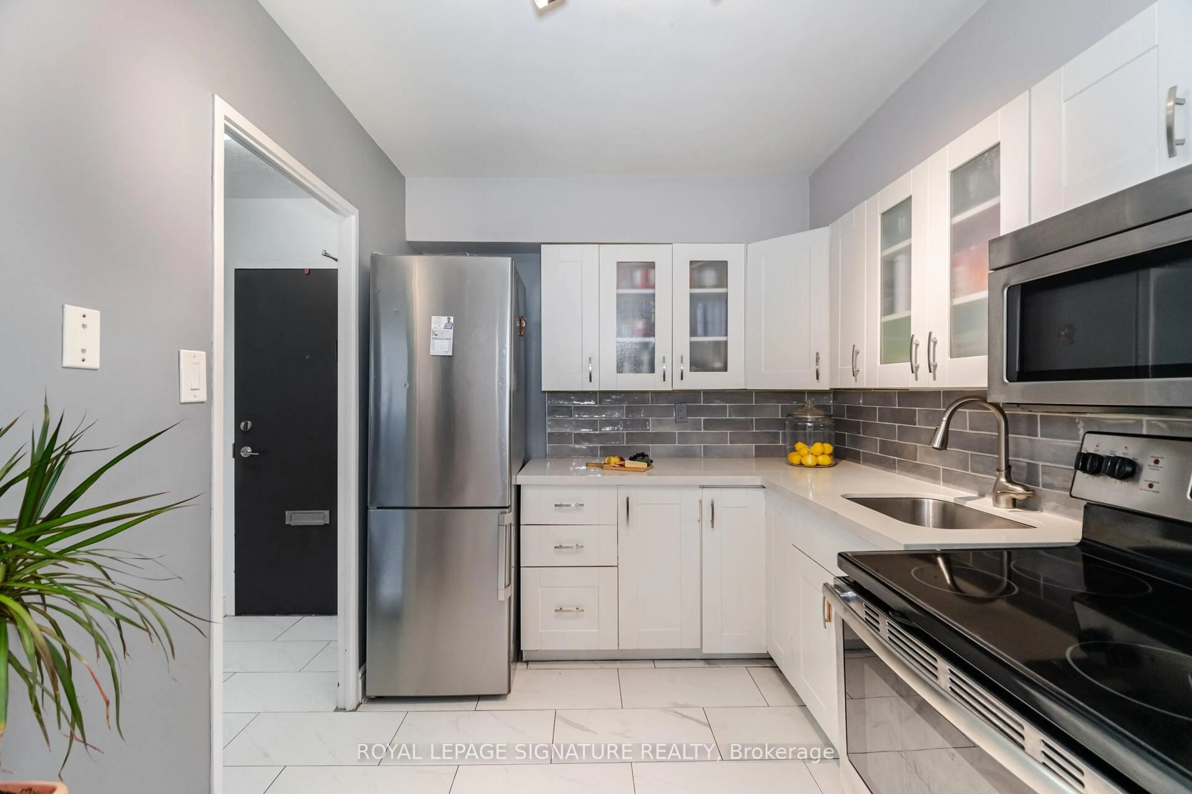Standard kitchen, ceramic/tile floor for 451 The West Mall Dr #1212, Toronto Ontario M9C 1G1