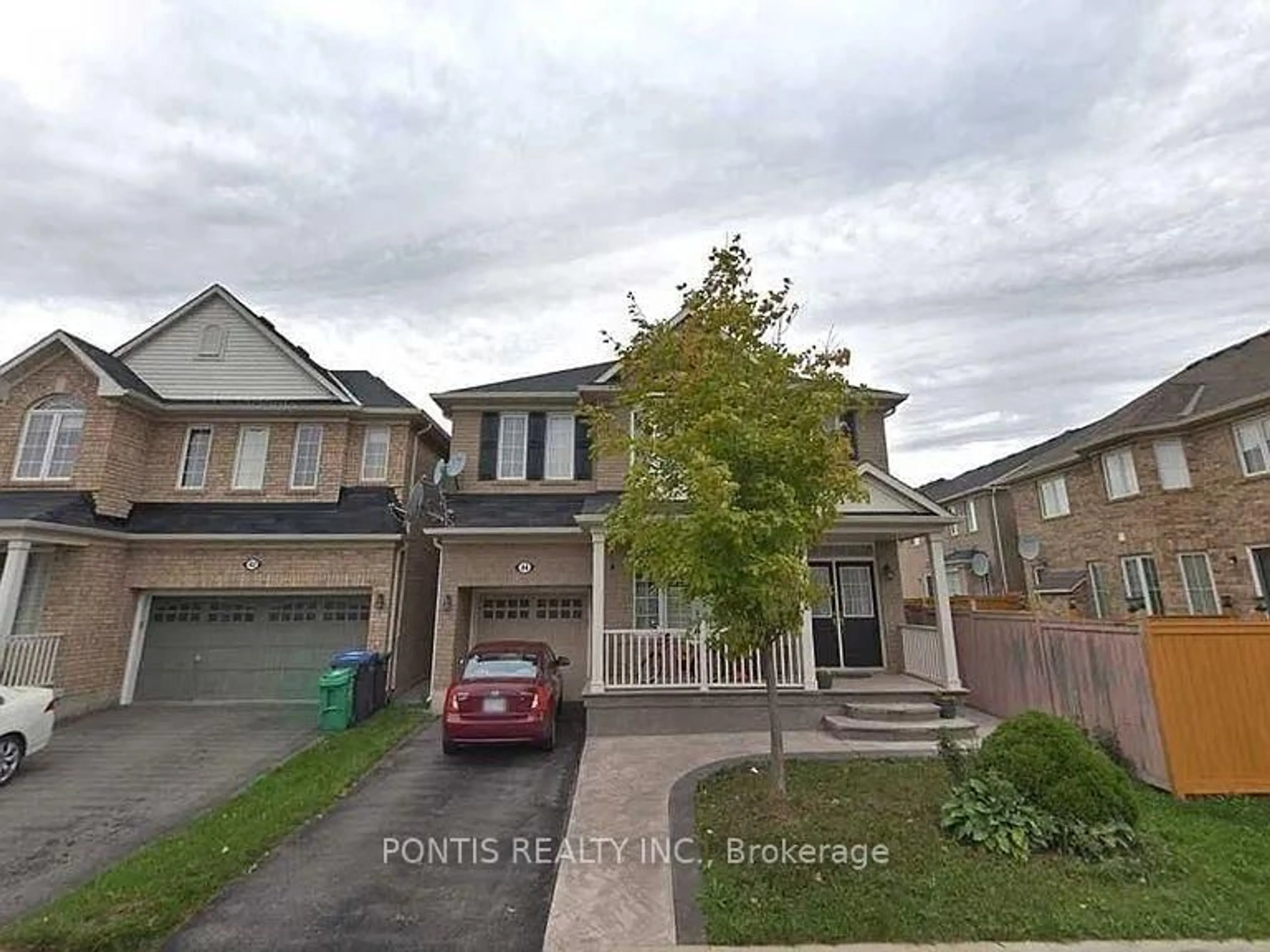 A pic from outside/outdoor area/front of a property/back of a property/a pic from drone, street for 44 DAMATTA Dr, Brampton Ontario L6X 0N6