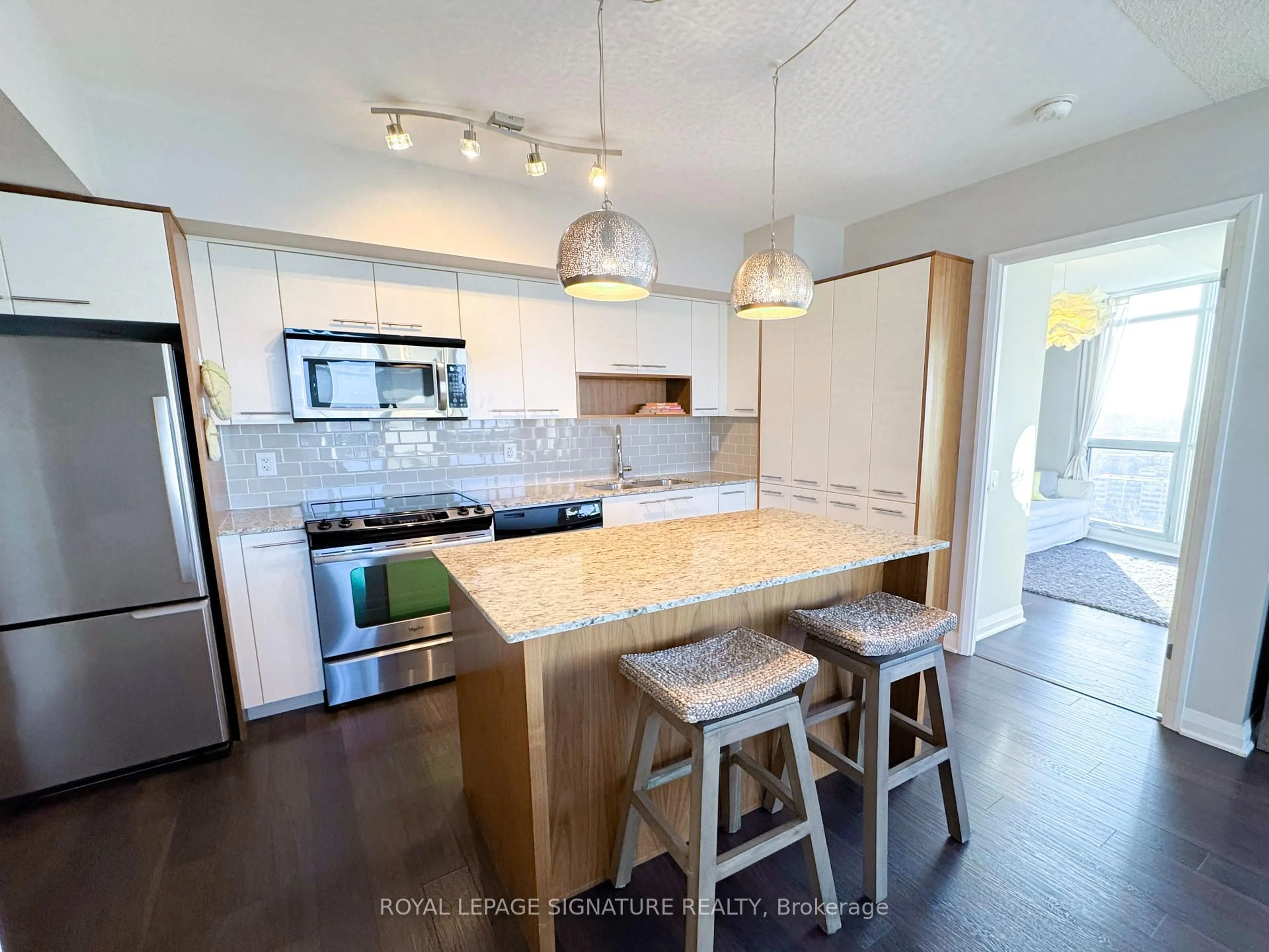 Open concept kitchen, unknown for 1 Valhalla Inn Rd #1807, Toronto Ontario M9B 1S9