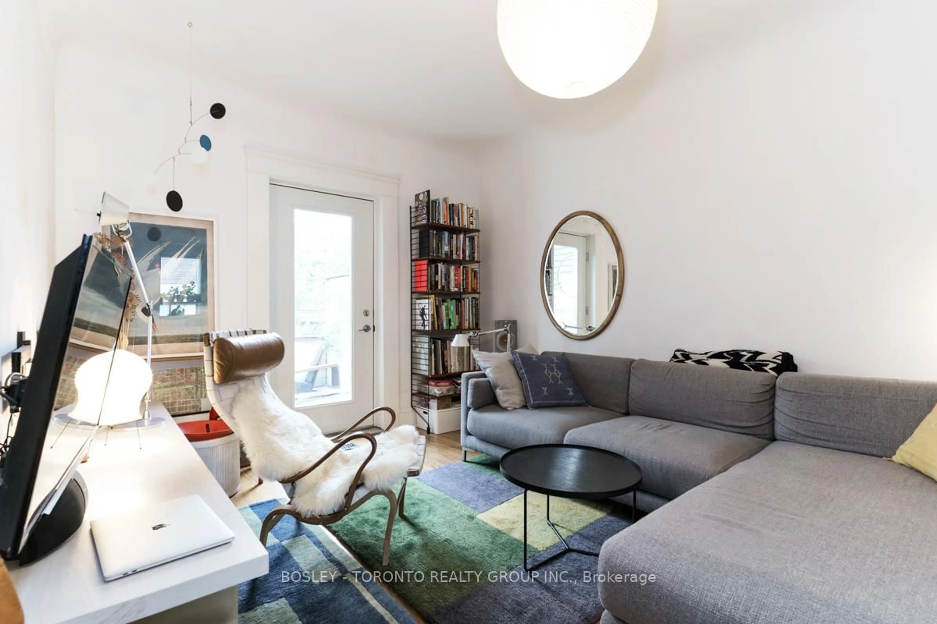 Living room with furniture, unknown for 62 Hallam St, Toronto Ontario M6H 1W6