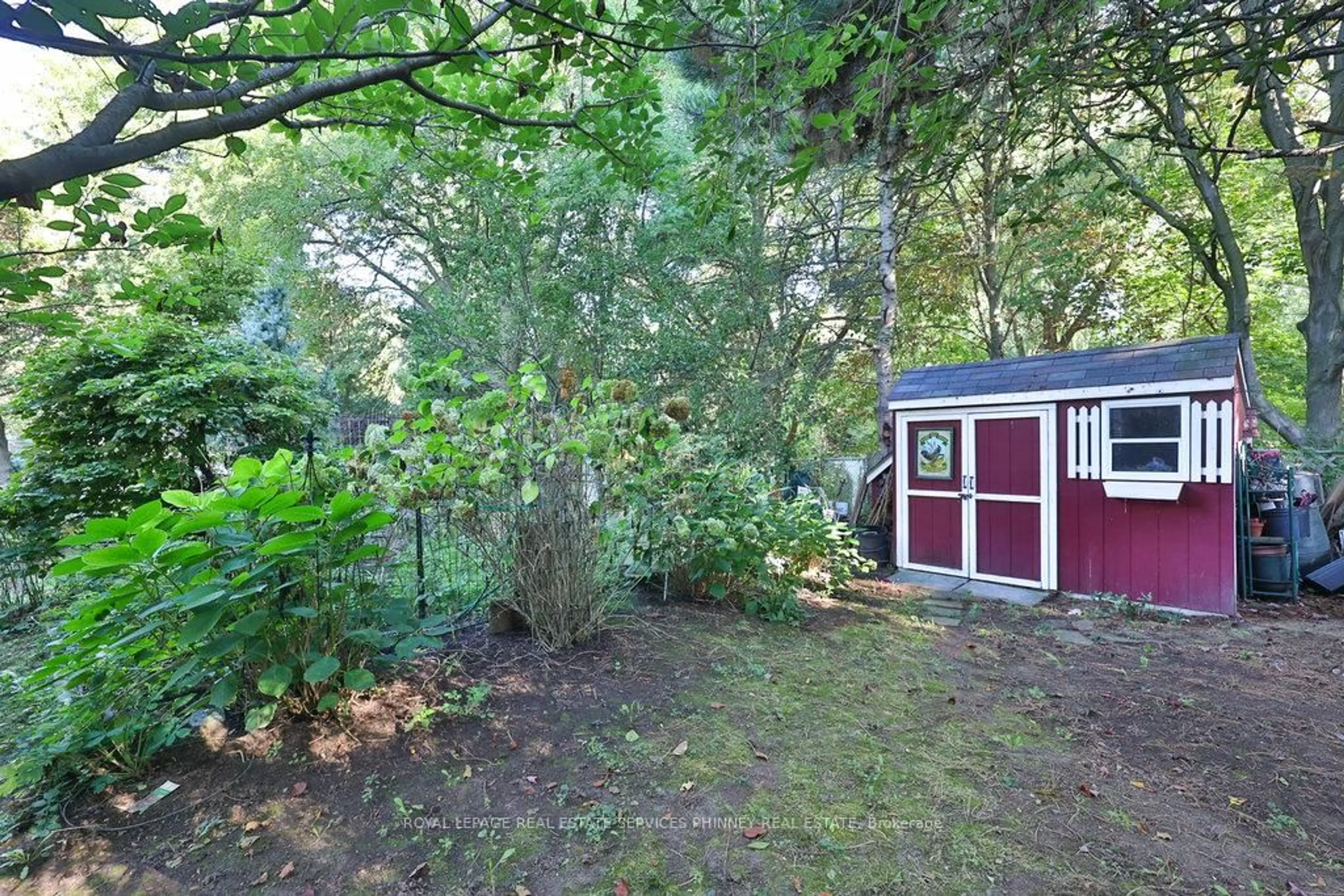 Shed for 945 BEECHWOOD Ave, Mississauga Ontario L5G 4E3