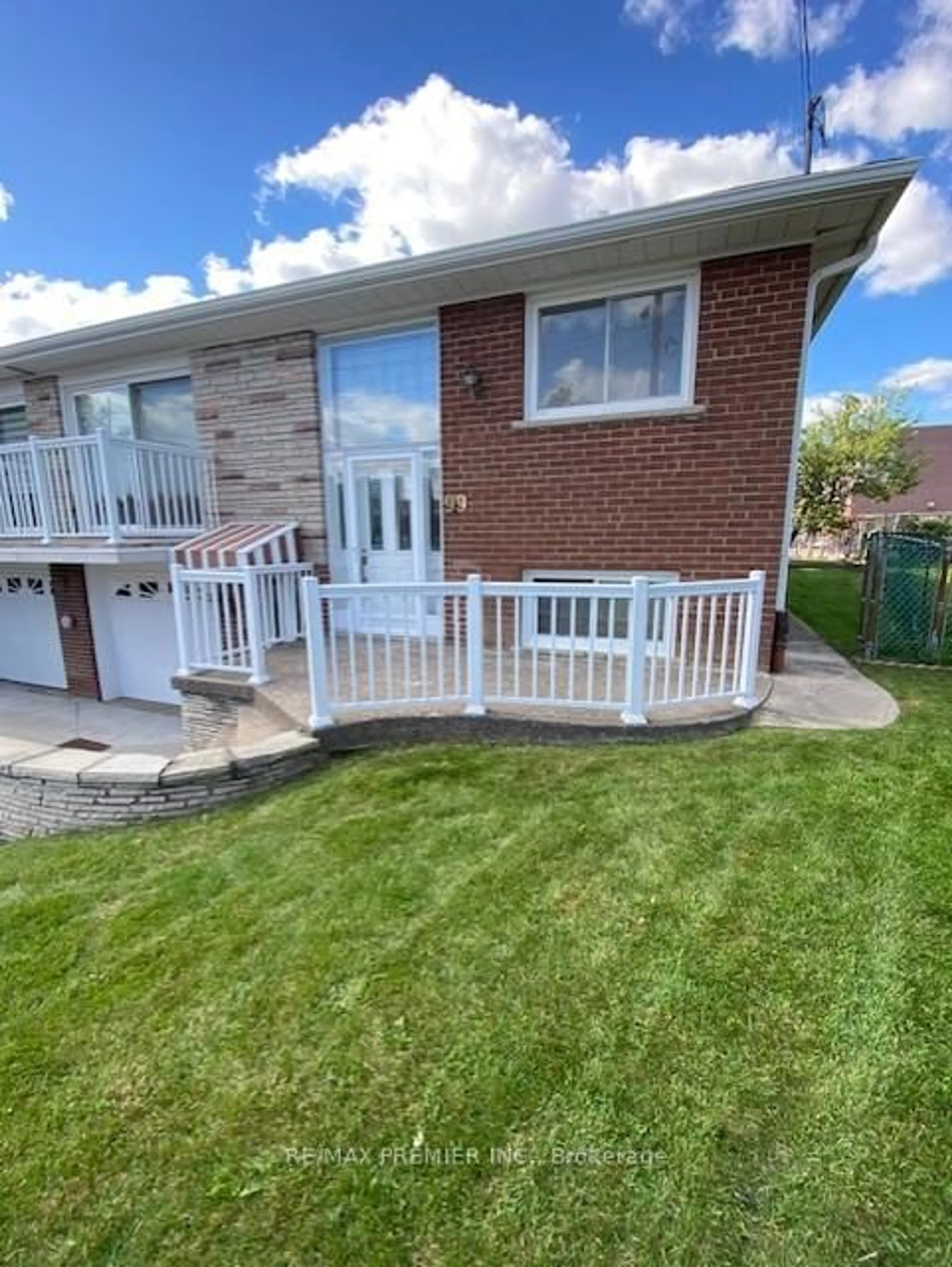 A pic from outside/outdoor area/front of a property/back of a property/a pic from drone, street for 99 Ridgemount Rd, Toronto Ontario M9P 1C7