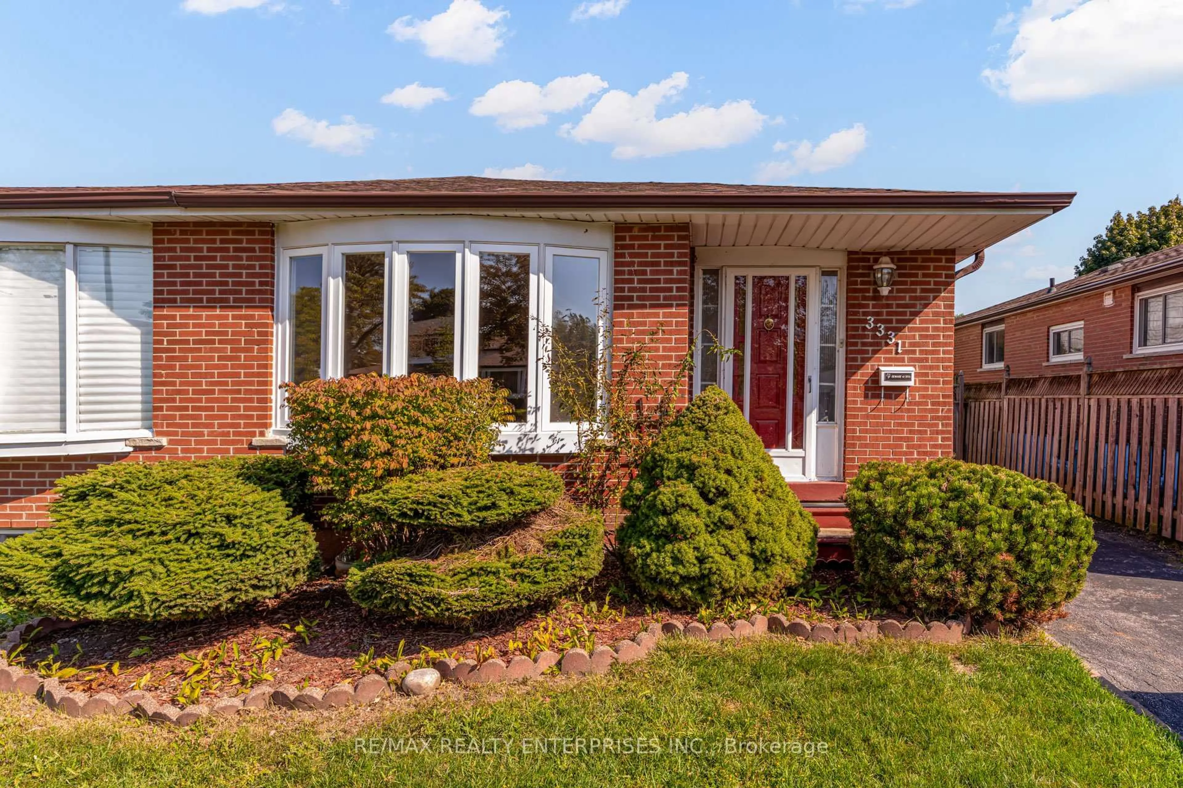 Home with brick exterior material, street for 3331 Grechen Rd, Mississauga Ontario L5C 1X8