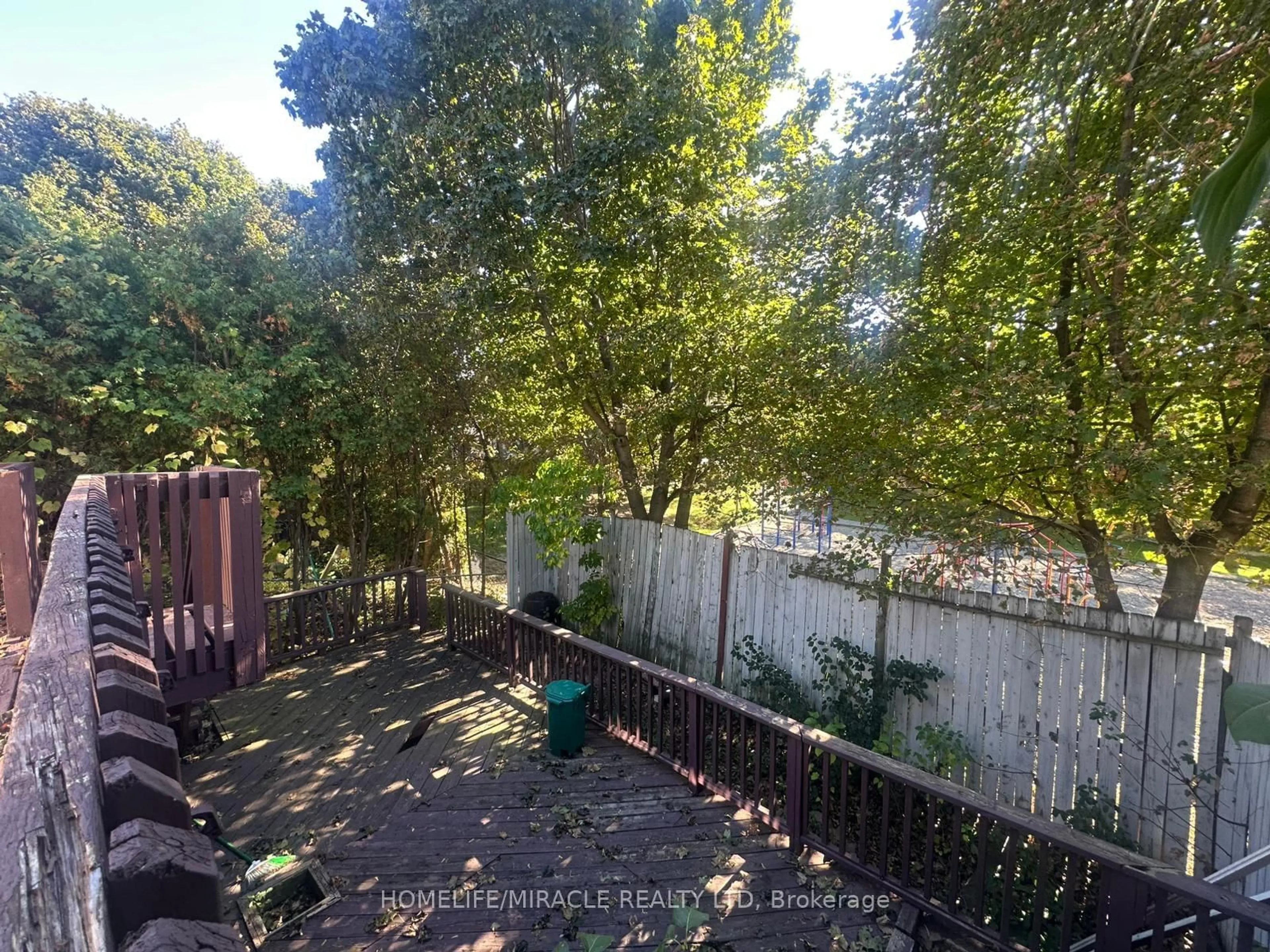 A pic from outside/outdoor area/front of a property/back of a property/a pic from drone, forest/trees view for 46 Hinchley Wood Grve, Brampton Ontario L6V 3M3