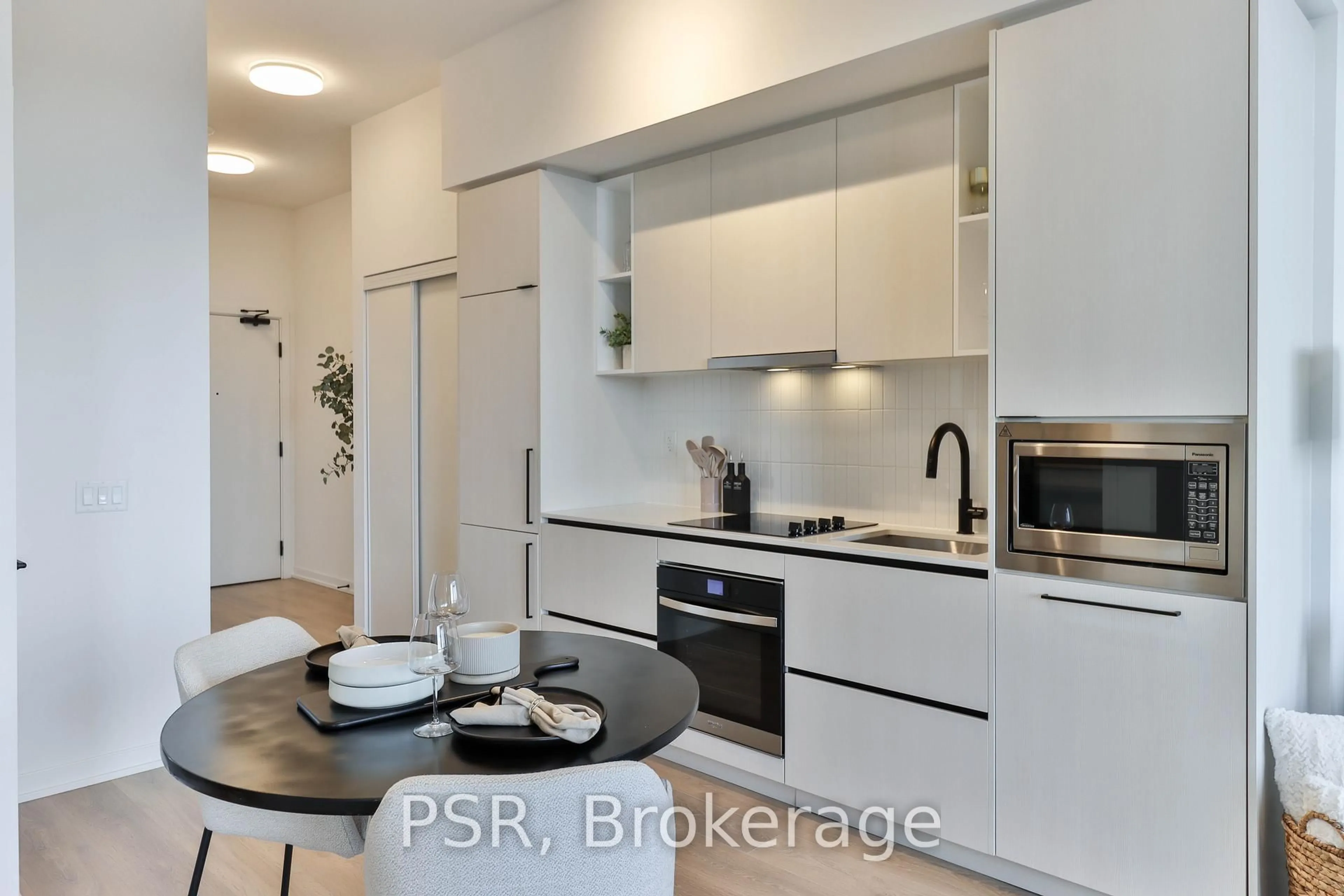 Unknown for 1285 Dupont St #702, Toronto Ontario M6H 2A6