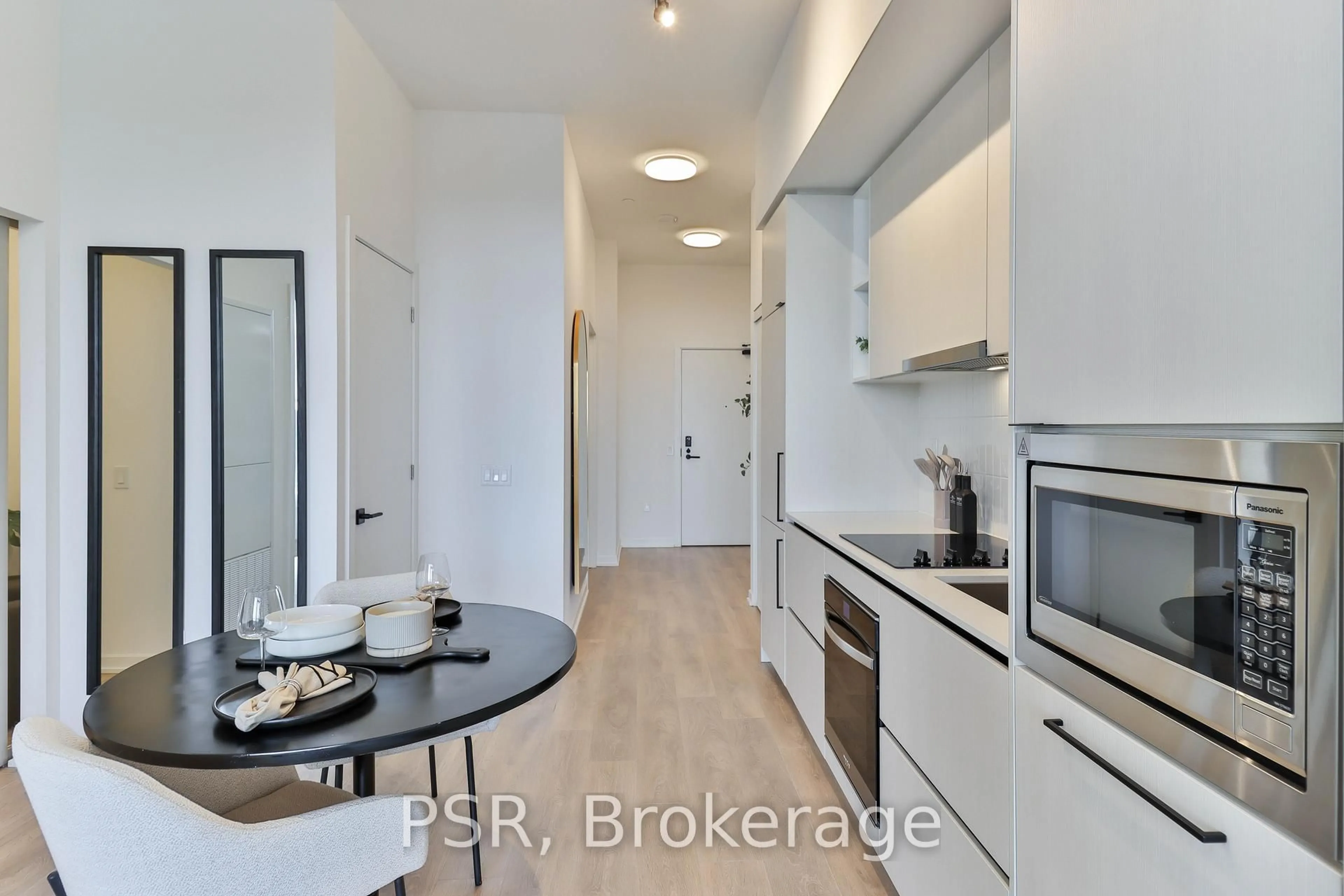 Standard kitchen, unknown for 1285 Dupont St #702, Toronto Ontario M6H 2A6