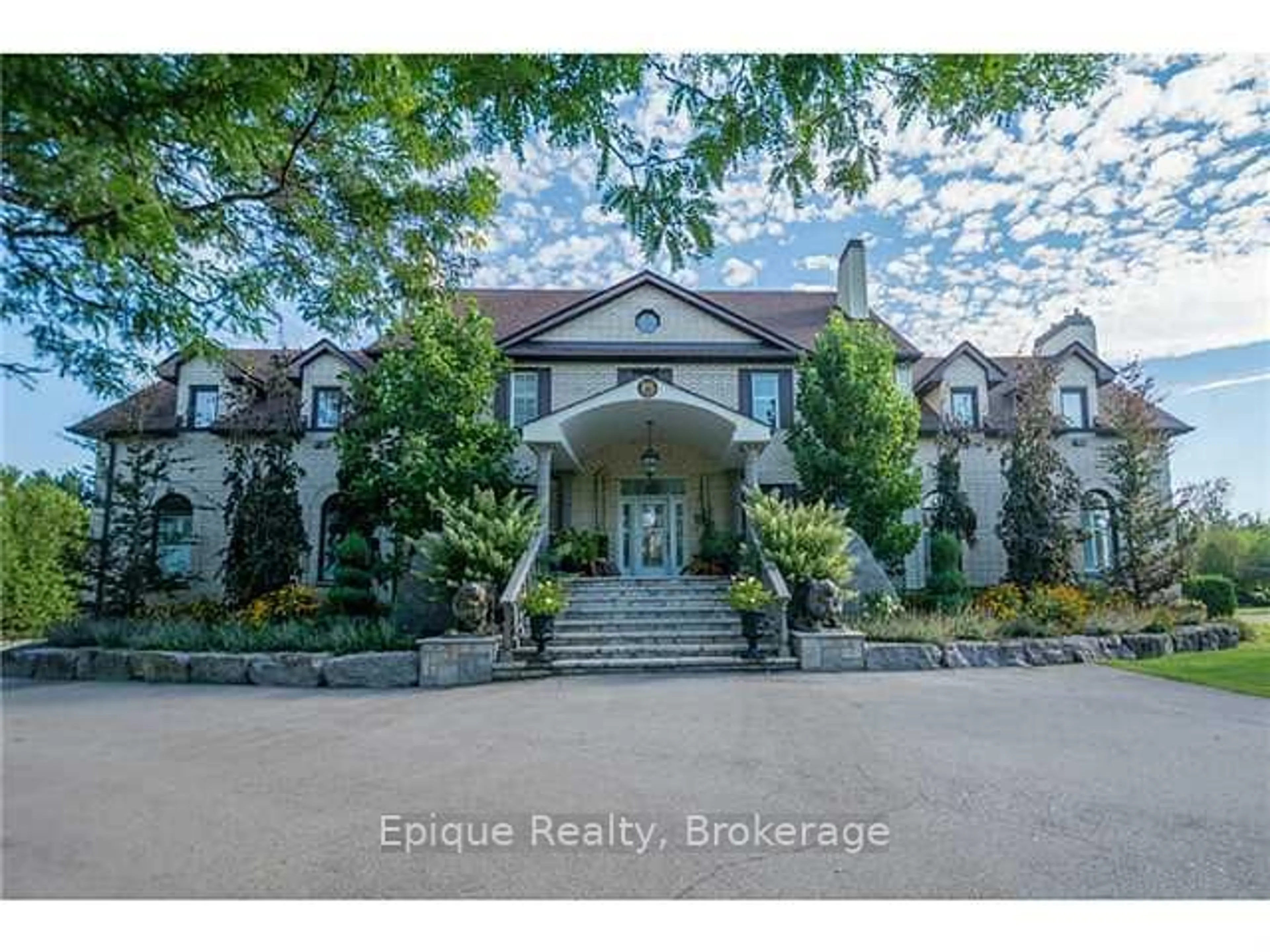 Unknown for 71 Mae Crt, Milton Ontario L0P 1B0