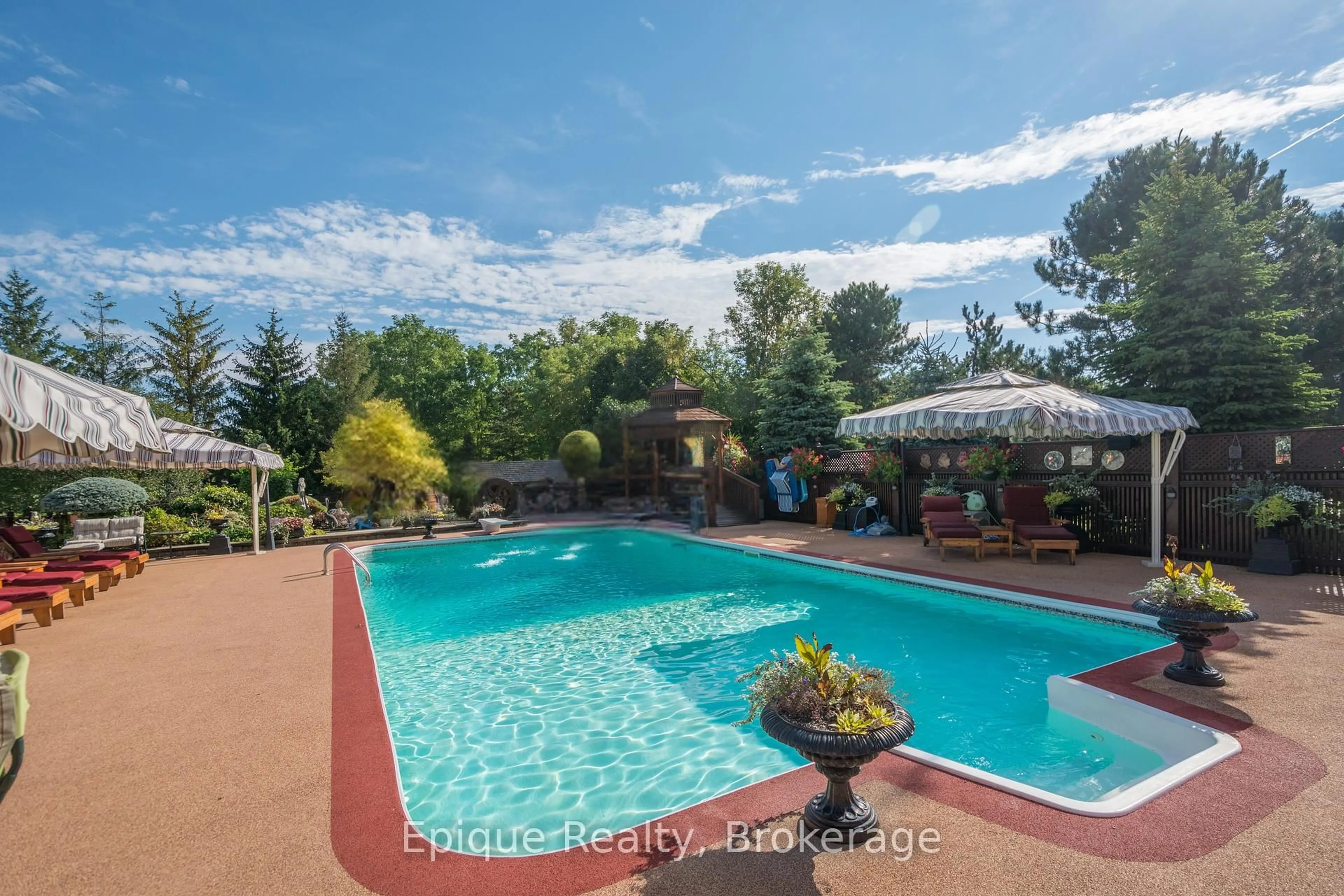 Pool for 71 Mae Crt, Milton Ontario L0P 1B0