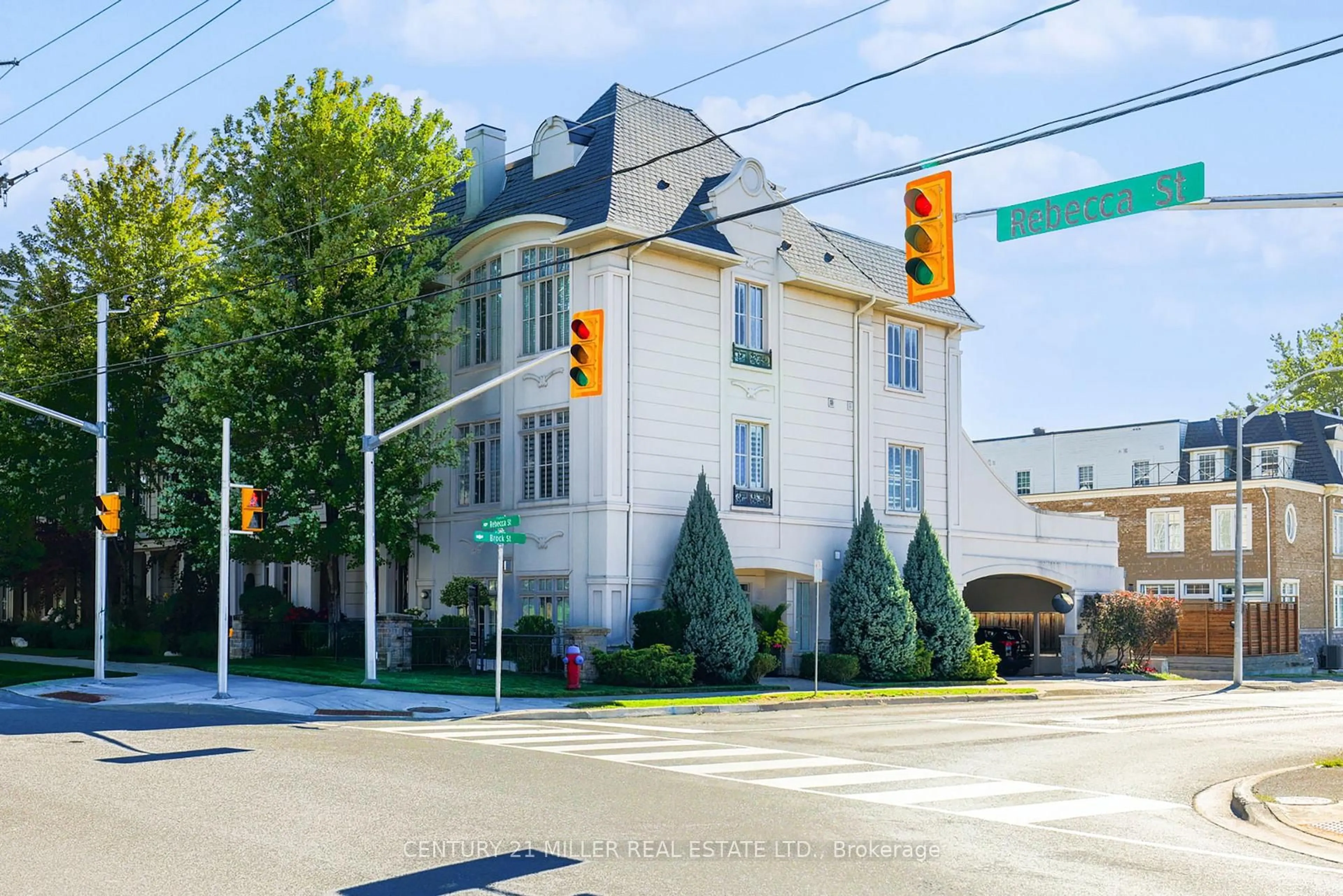 Unknown for 131 Brock St, Oakville Ontario L6K 0A2