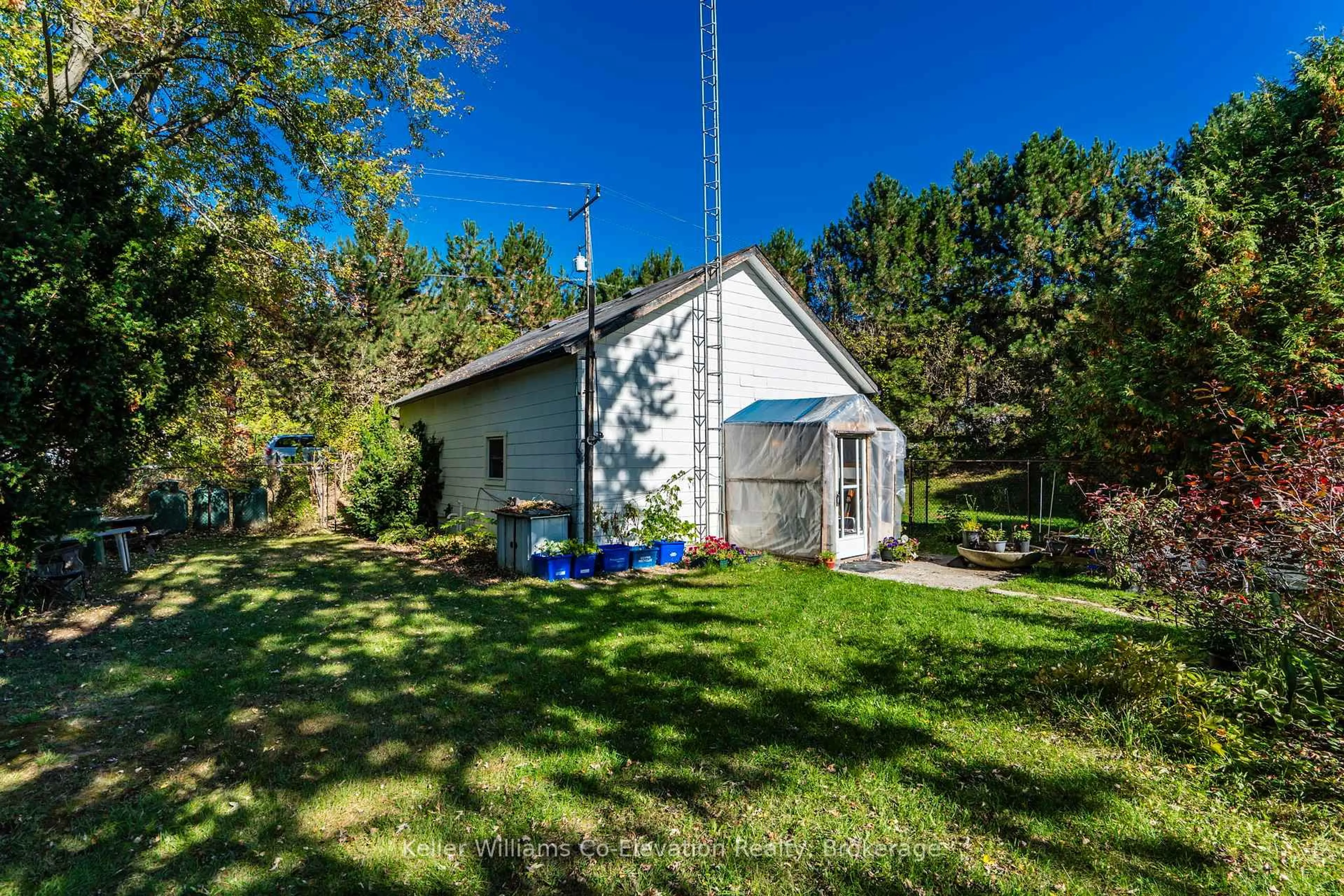 Shed for 44 Brawton Dr, Caledon Ontario L7E 0E1