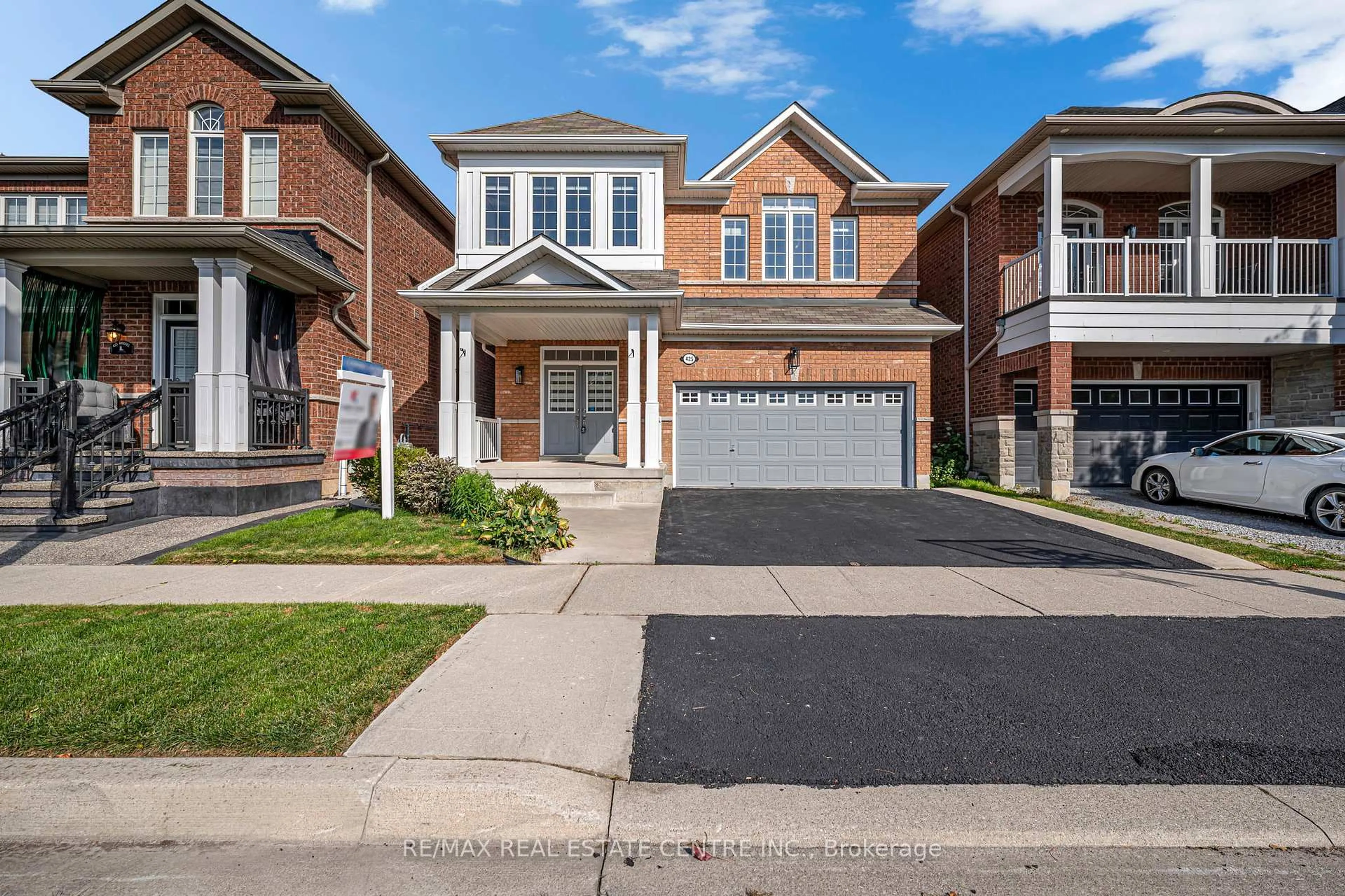 Home with brick exterior material, street for 425 Bussel Cres, Milton Ontario L9T 0W7