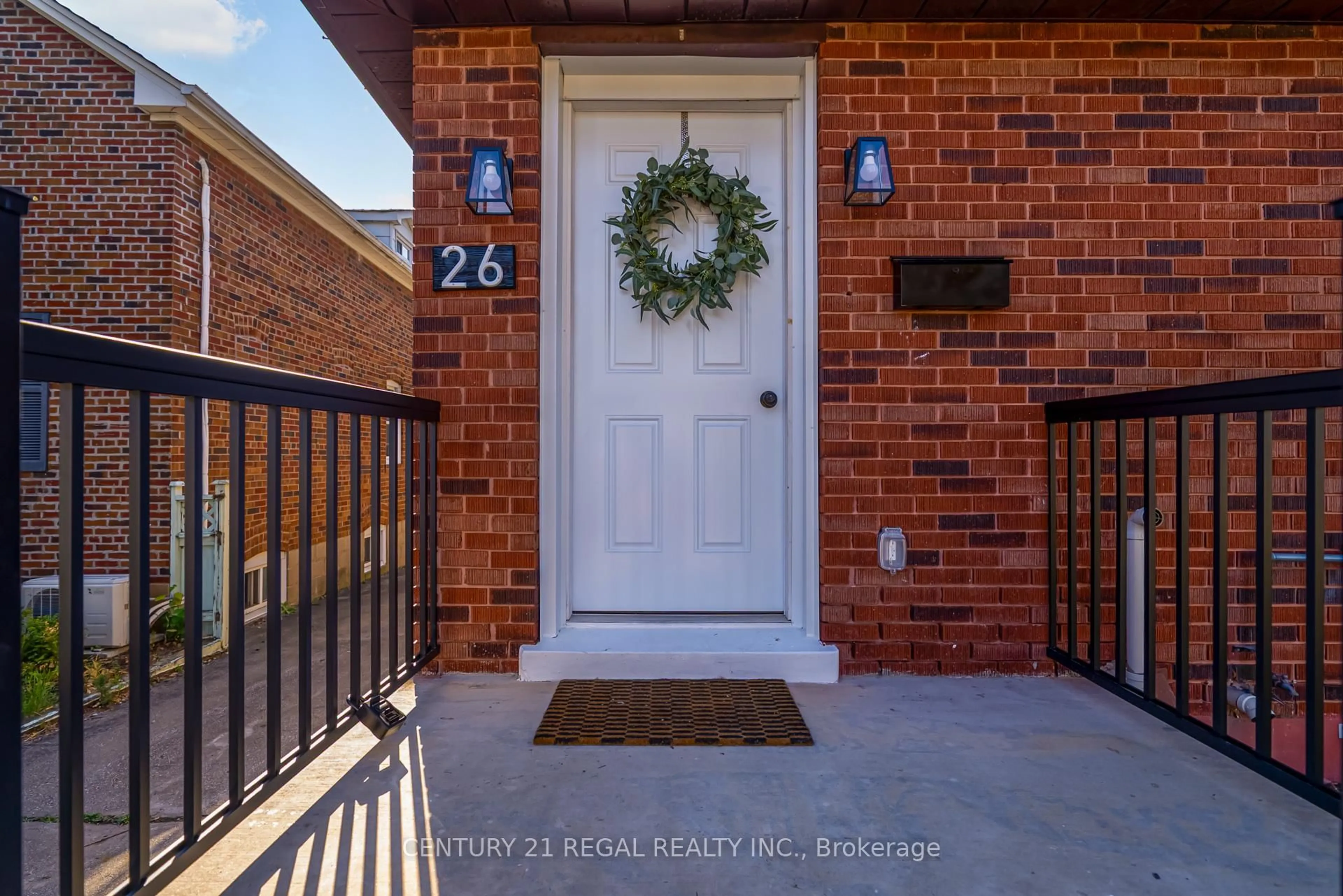 Indoor entryway for 26 Alyward St, Toronto Ontario M6M 3L2