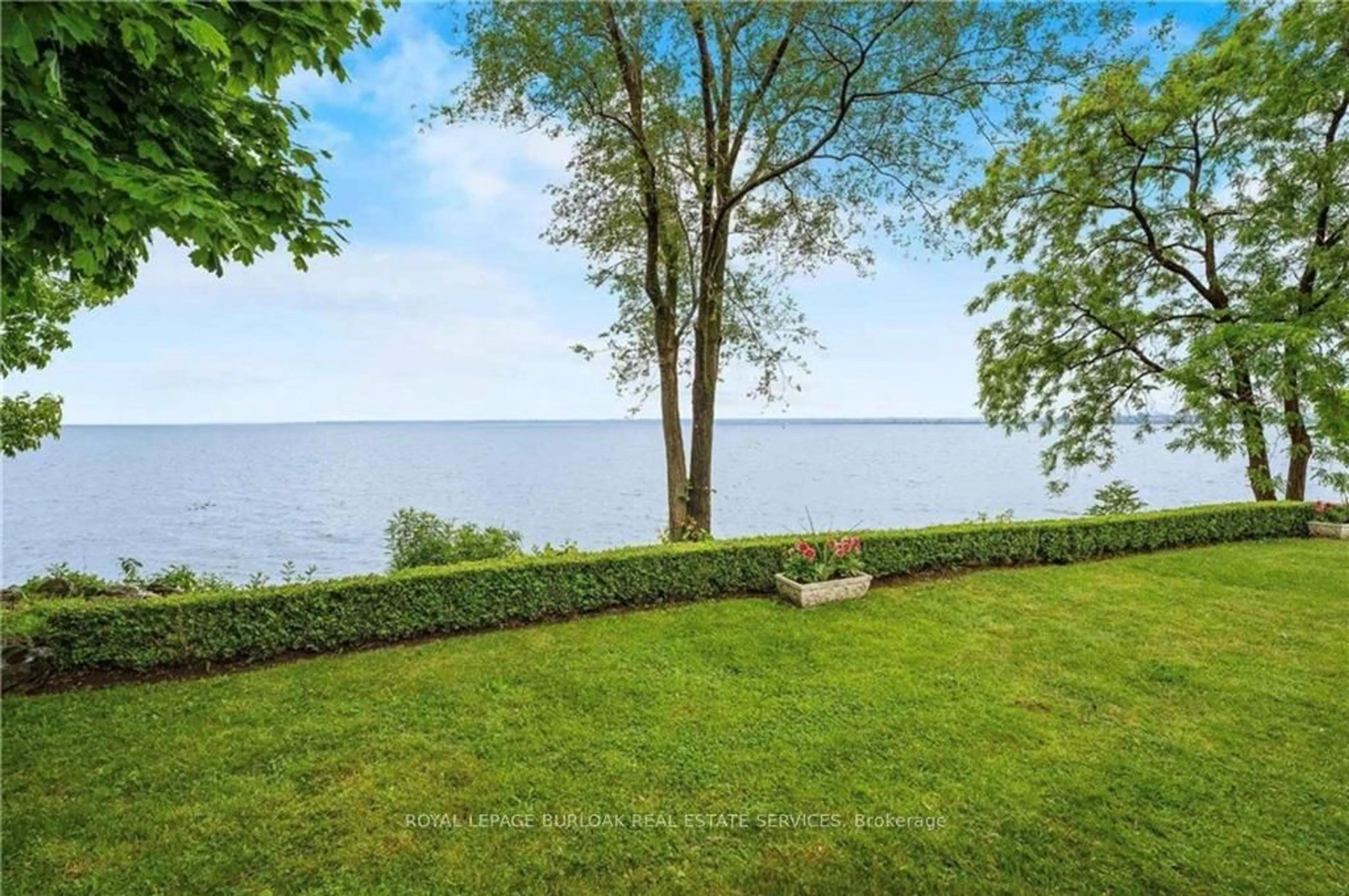 Patio, water/lake/river/ocean view for 227 Green St, Burlington Ontario L7R 0B1