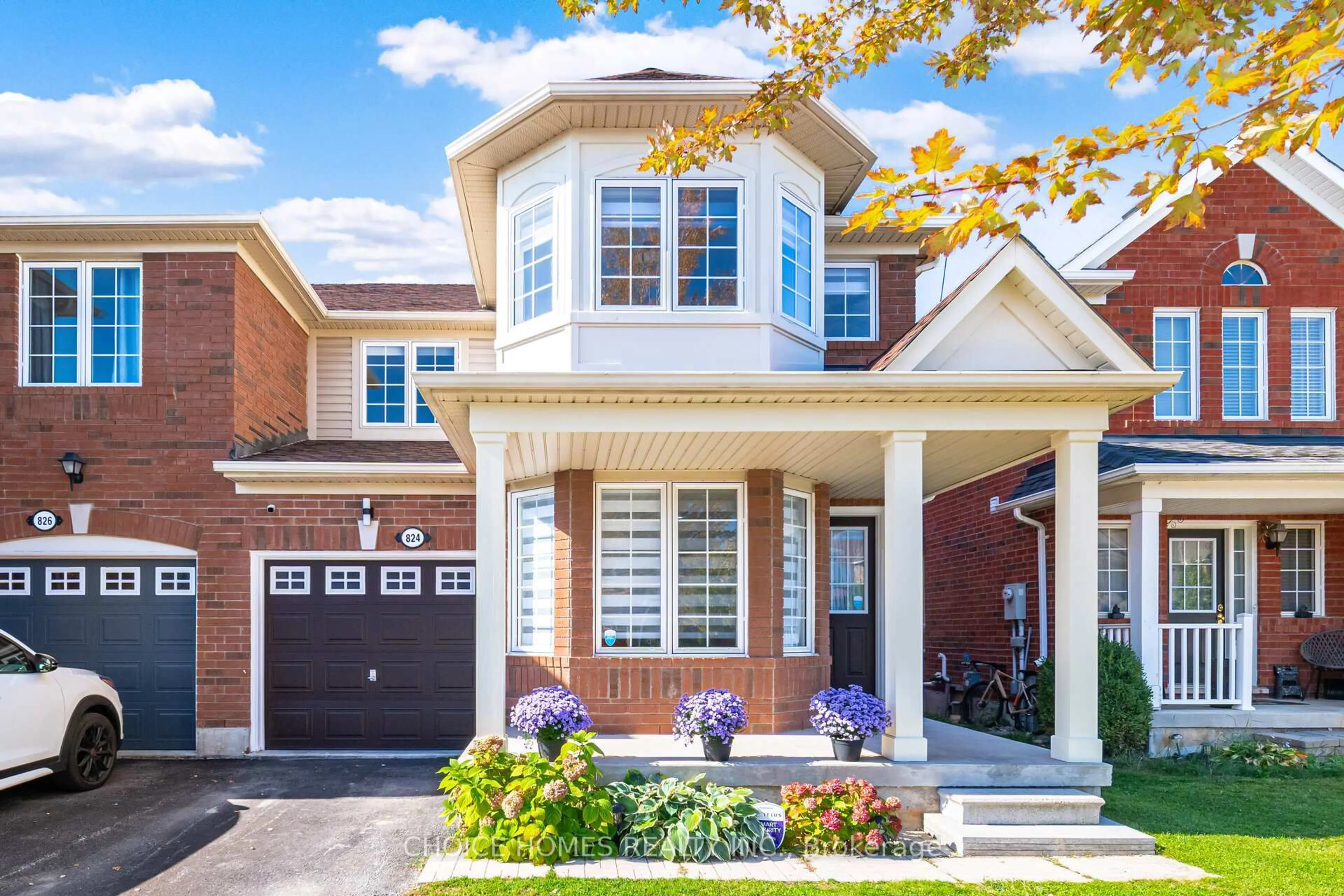 Home with brick exterior material, street for 824 Ferguson Dr, Milton Ontario L9T 6L4