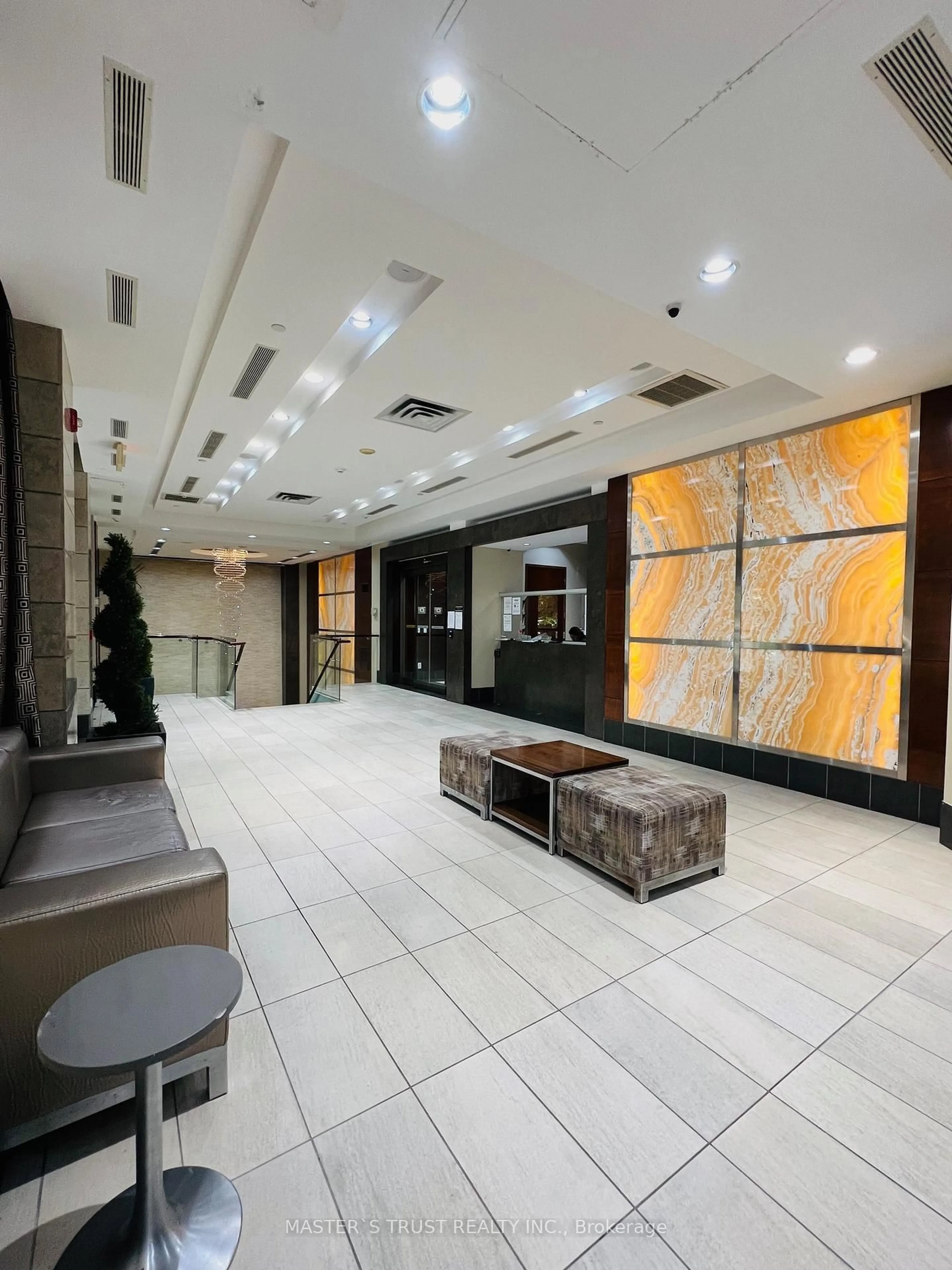 Lobby for 310 Burnhamthorpe Rd #2512, Mississauga Ontario L5B 4P9