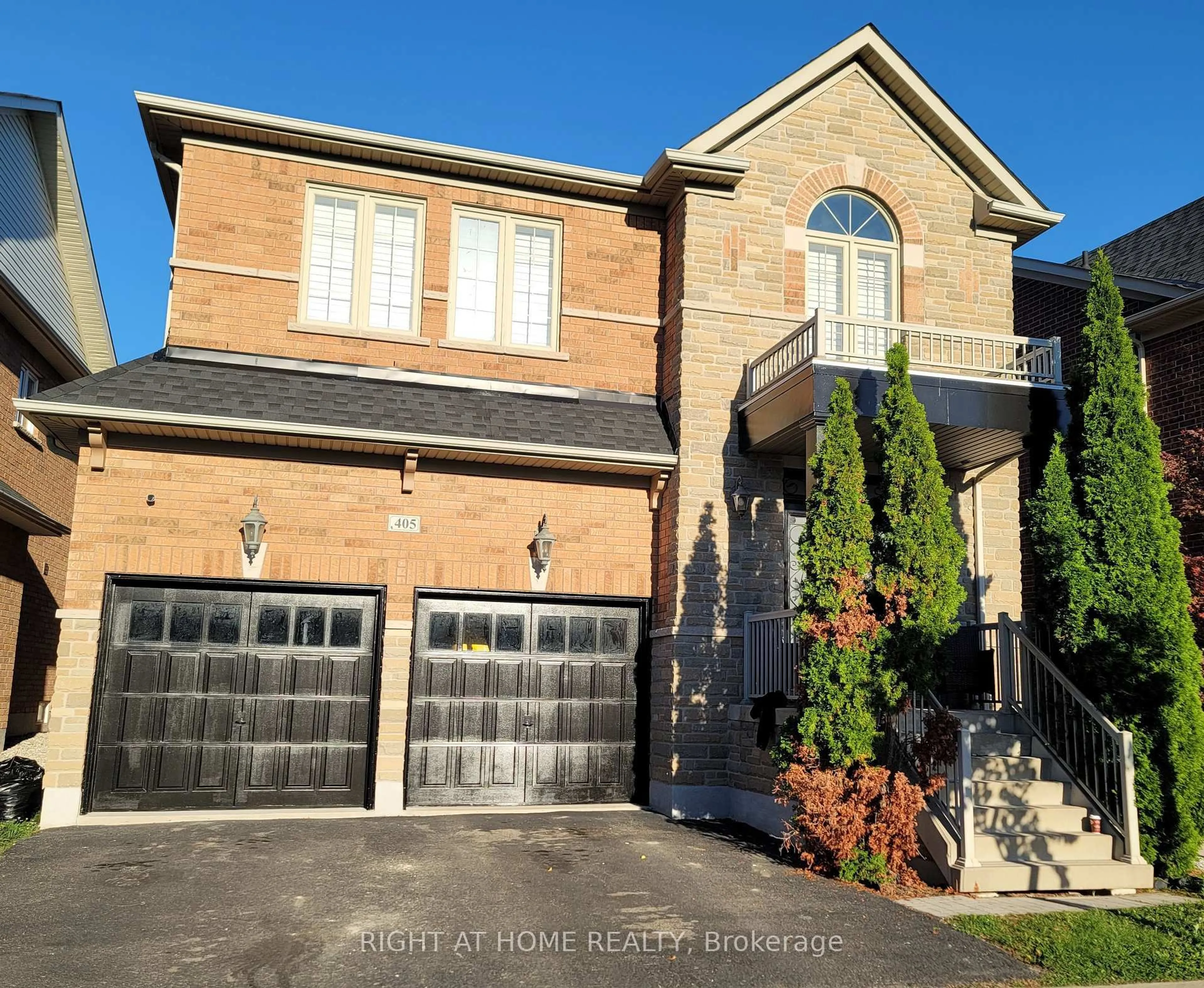 Home with brick exterior material, street for 405 Scott Blvd, Milton Ontario L9T 0T1
