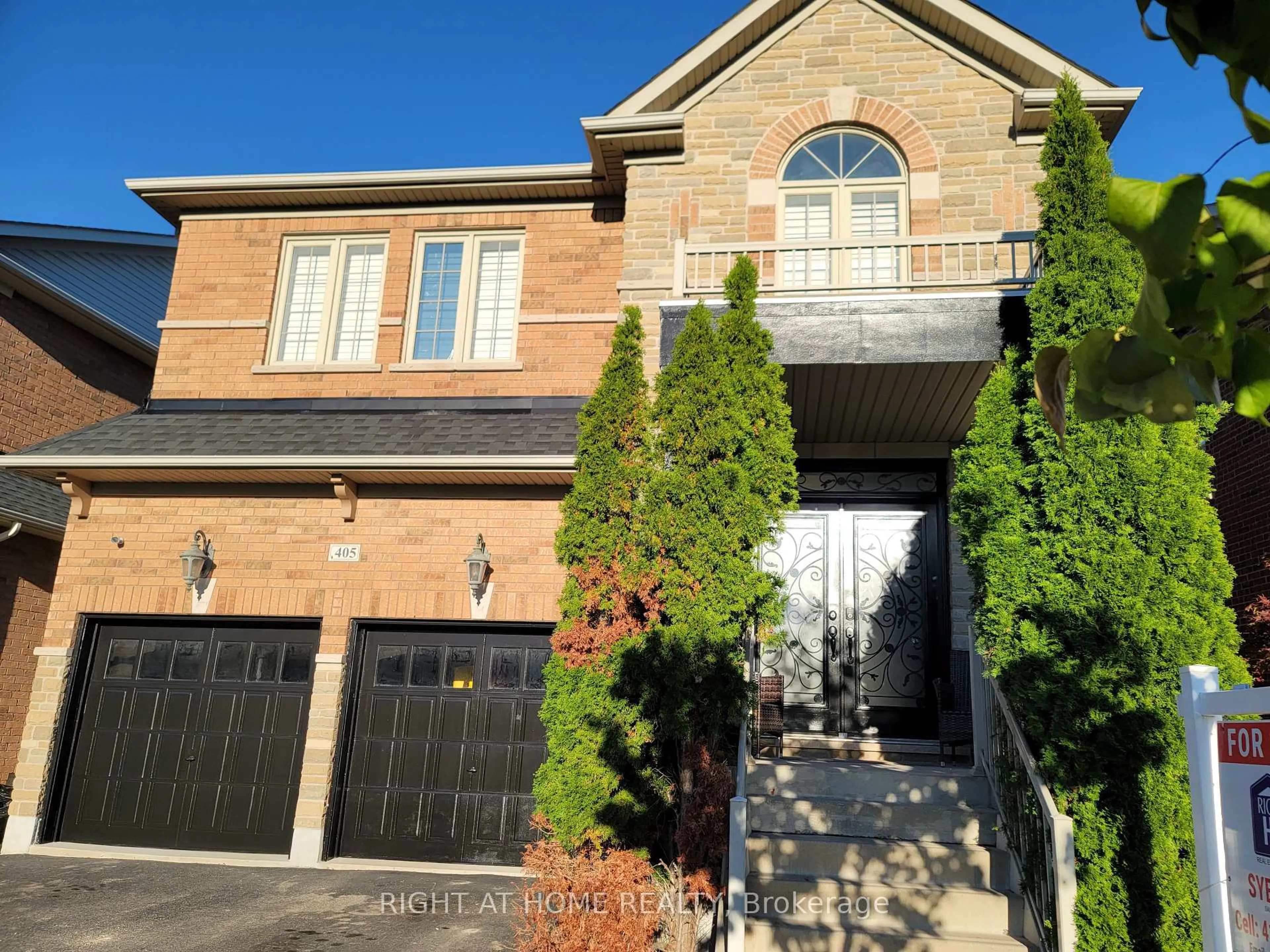 Home with brick exterior material, street for 405 Scott Blvd, Milton Ontario L9T 0T1