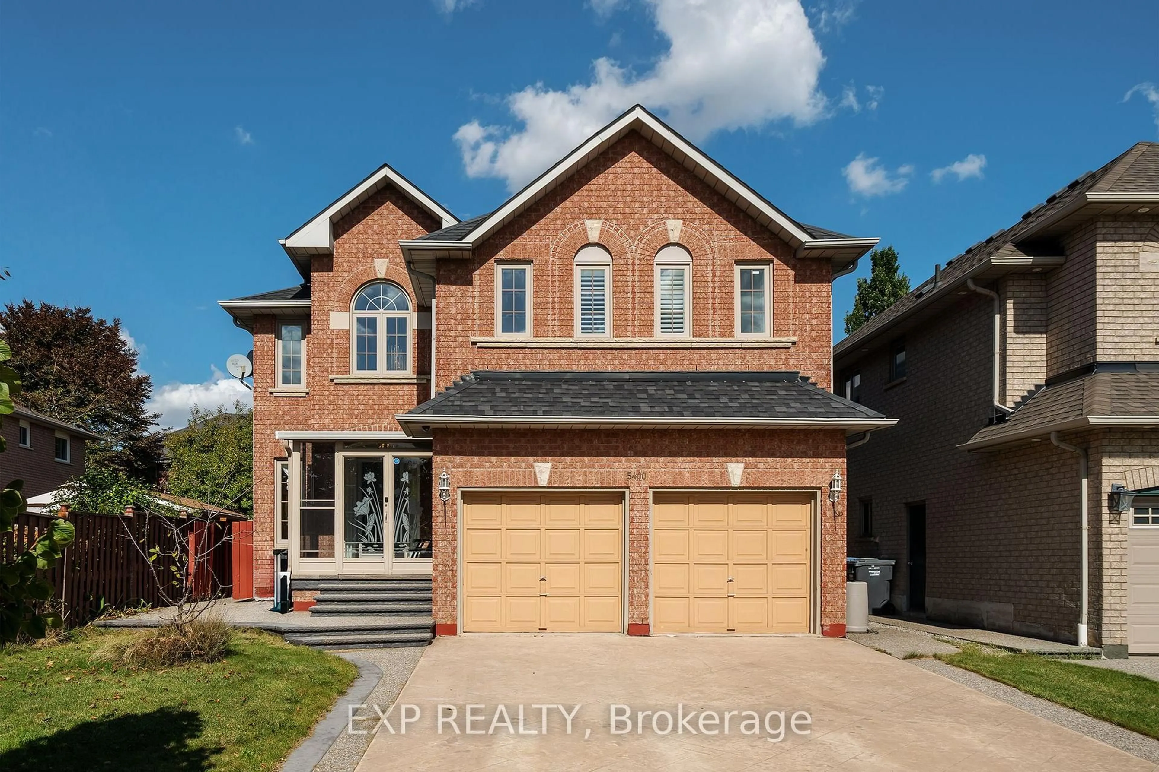 Home with brick exterior material, street for 5400 Middleport Cres, Mississauga Ontario L4Z 3V2