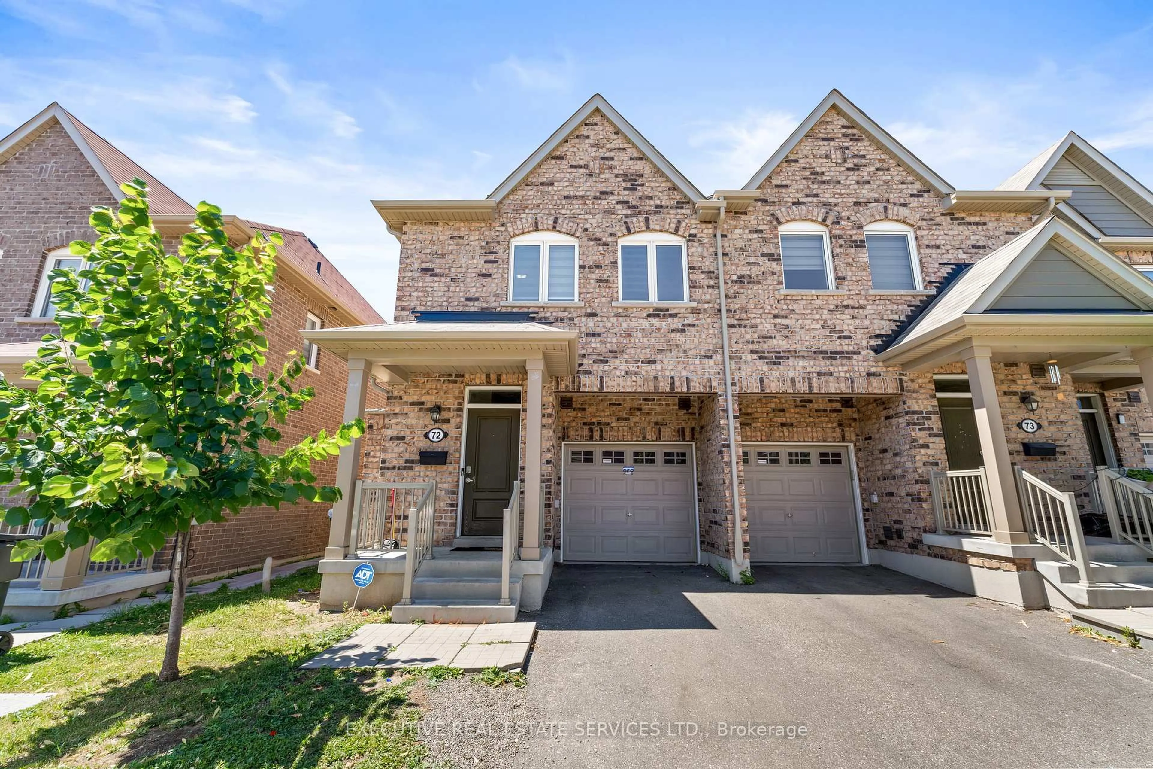 Home with brick exterior material, street for 50 Edinburgh Dr #72, Brampton Ontario L6Y 1N9