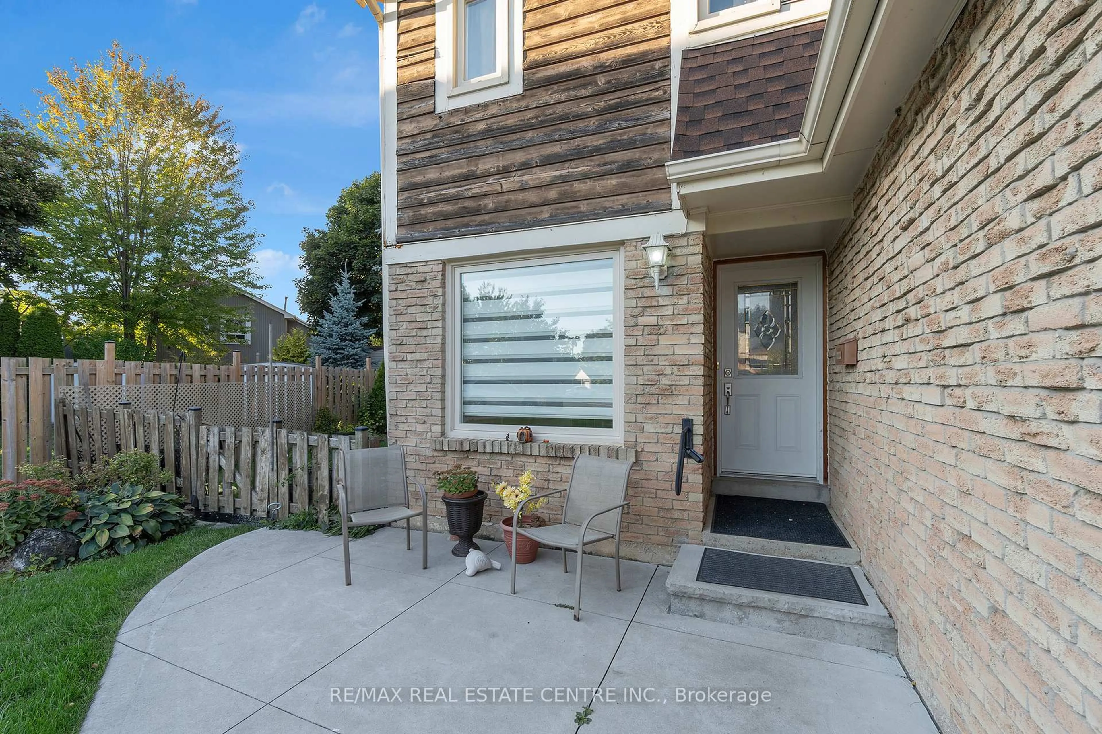 Unknown for 24 Thatcher Crt, Brampton Ontario L6Z 1C8
