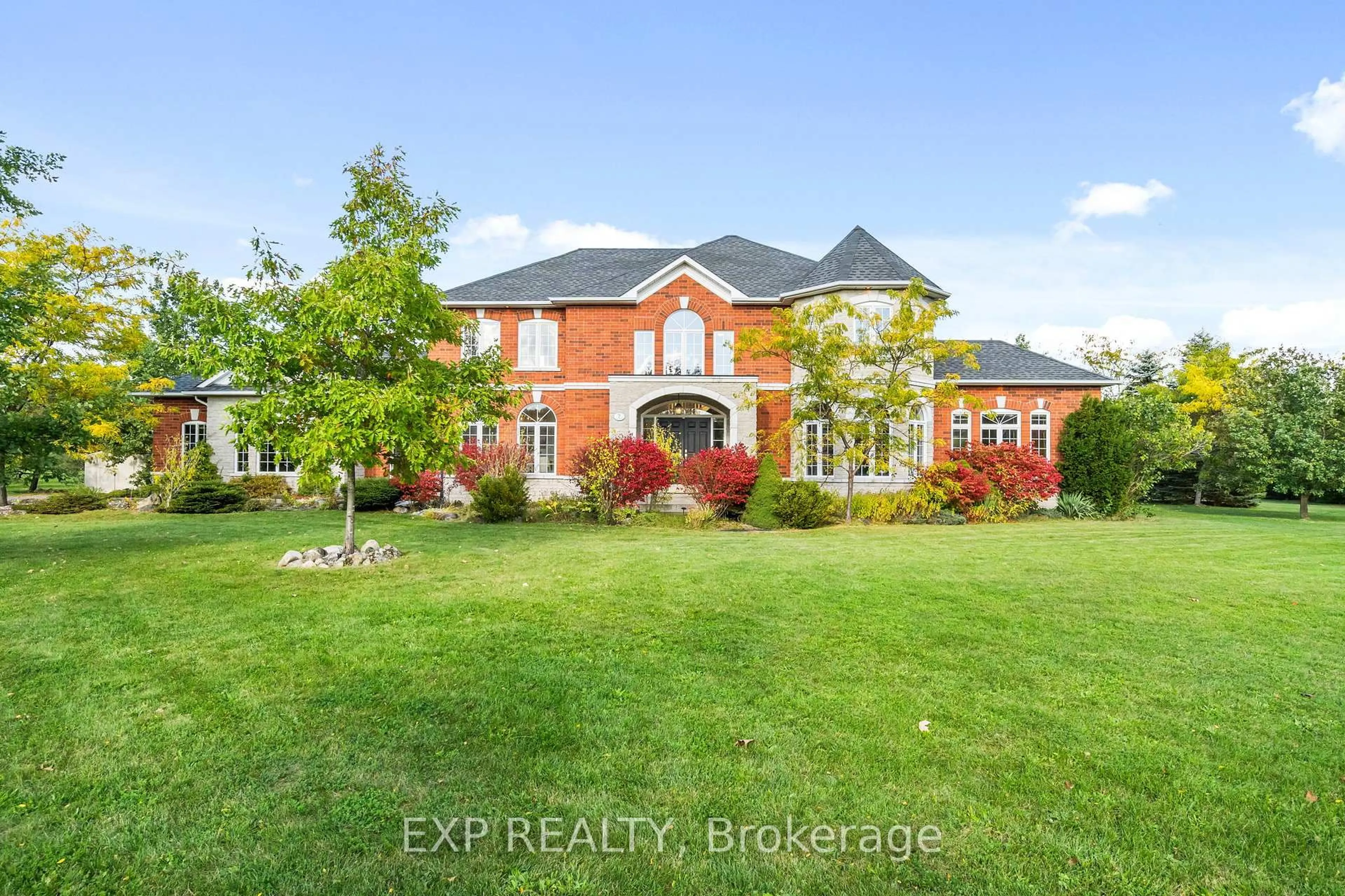 A pic from outside/outdoor area/front of a property/back of a property/a pic from drone, unknown for 7 Forest Ridge Cres, Halton Hills Ontario L0P 1H0