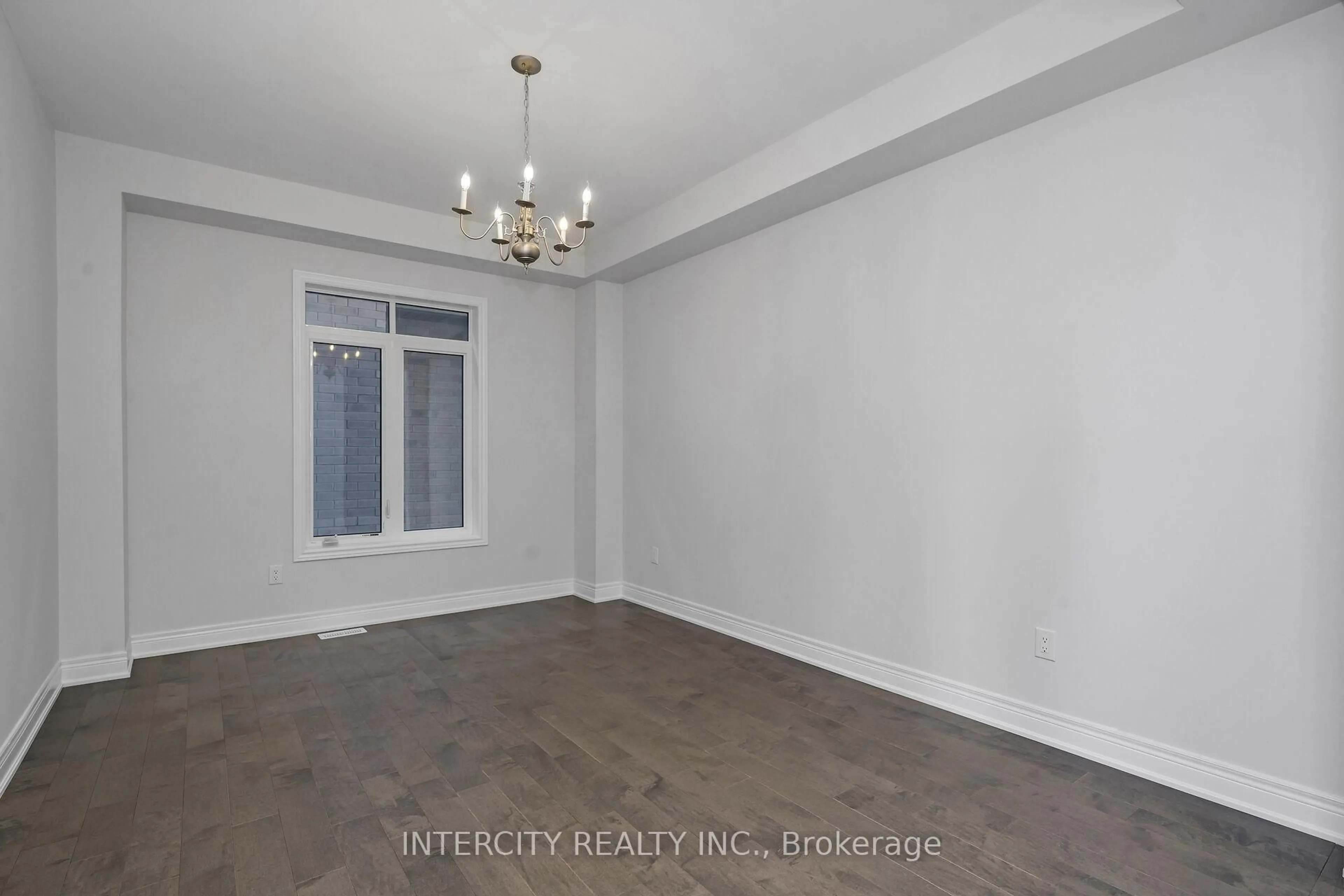 A pic of a room for 5 Kessler Dr, Brampton Ontario L6R 4G2