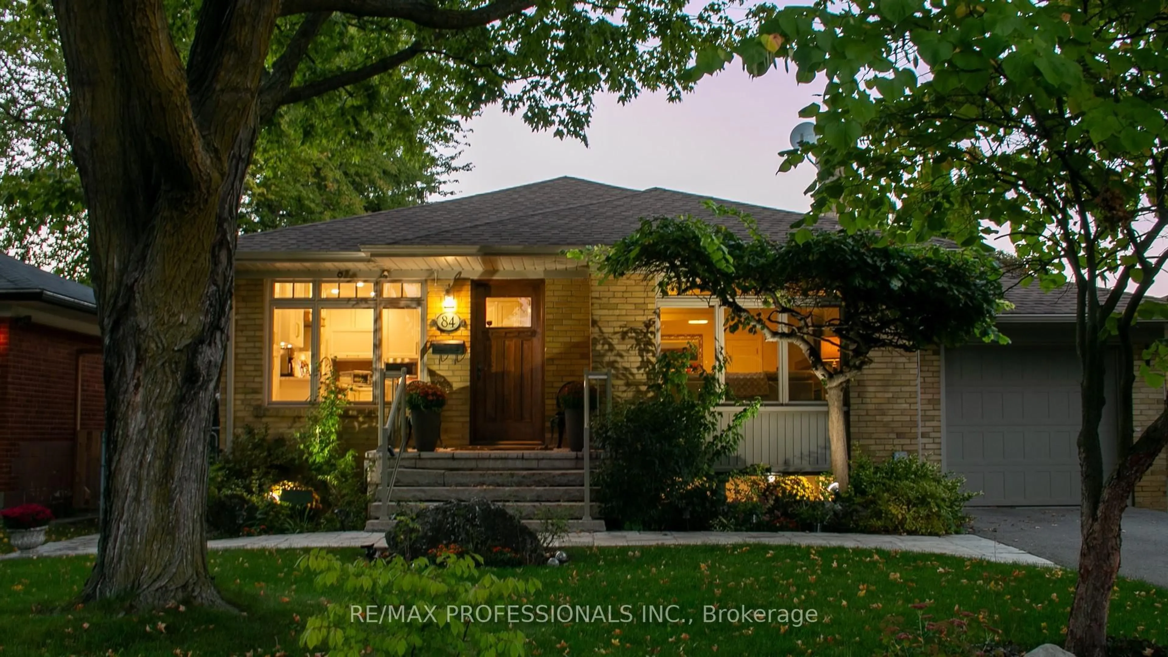 Home with brick exterior material, building for 84 North Heights Rd, Toronto Ontario M9B 2T8