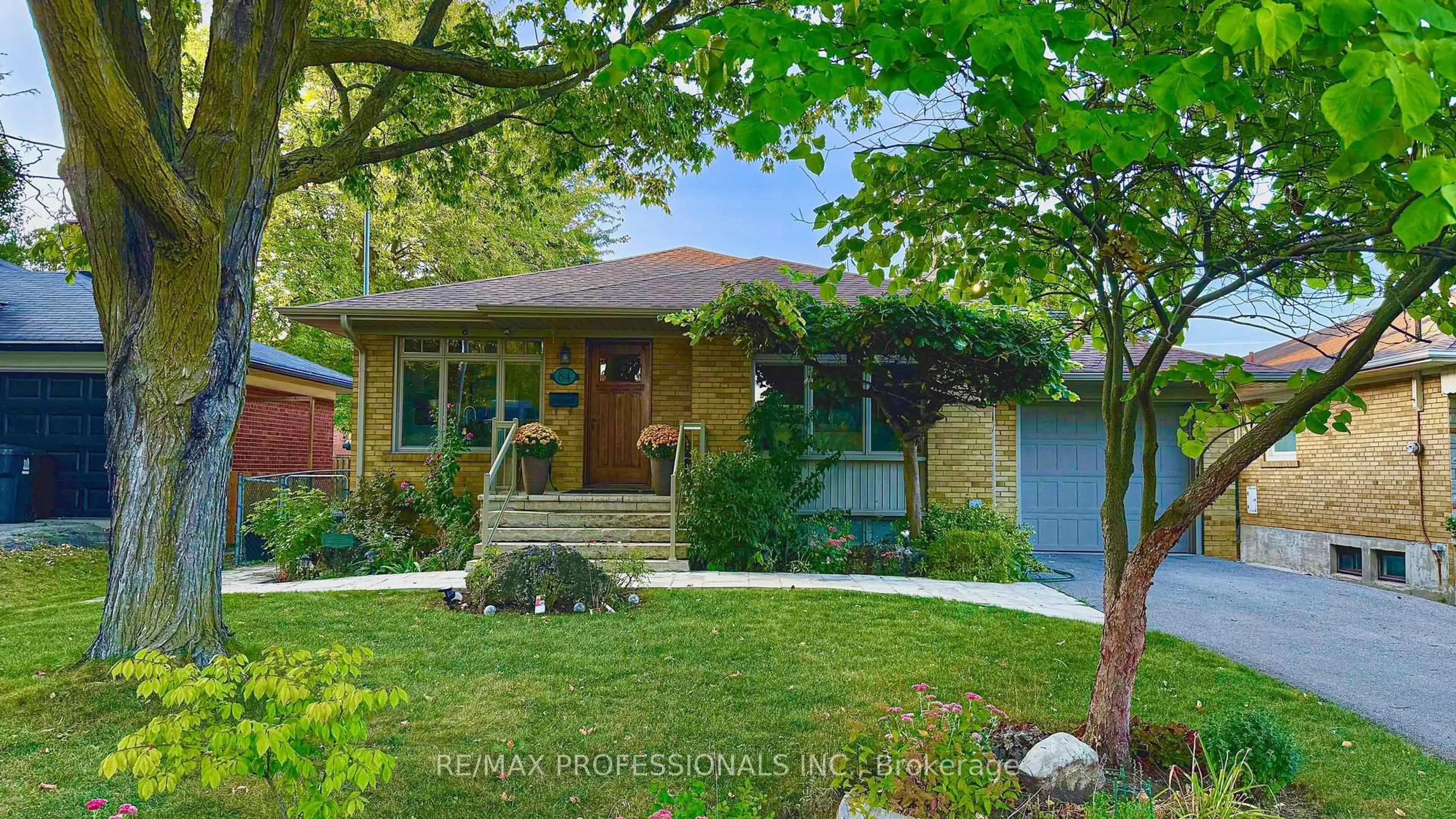 Home with brick exterior material, street for 84 North Heights Rd, Toronto Ontario M9B 2T8