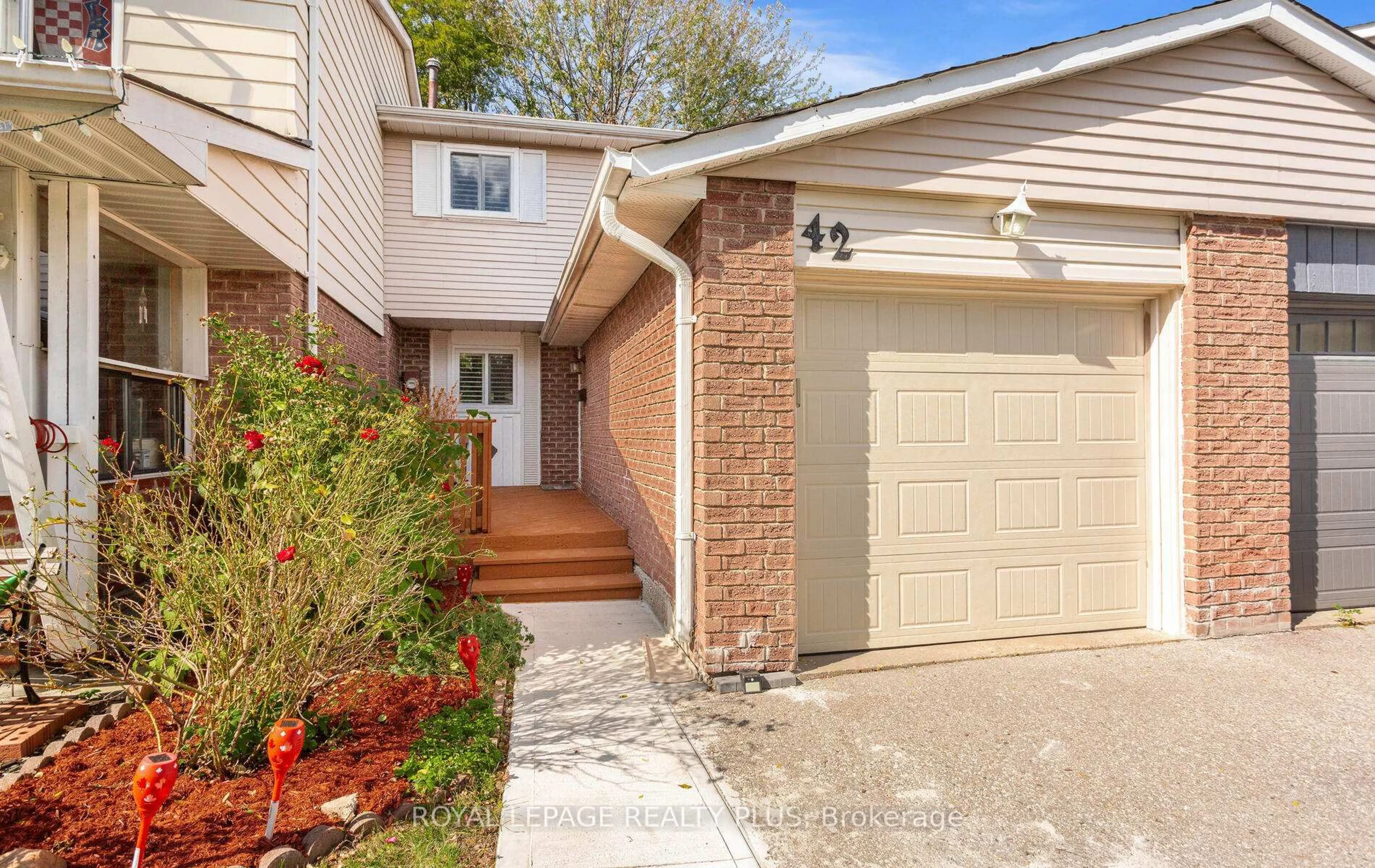 Unknown for 42 Gilmore Dr, Brampton Ontario L6V 3K4