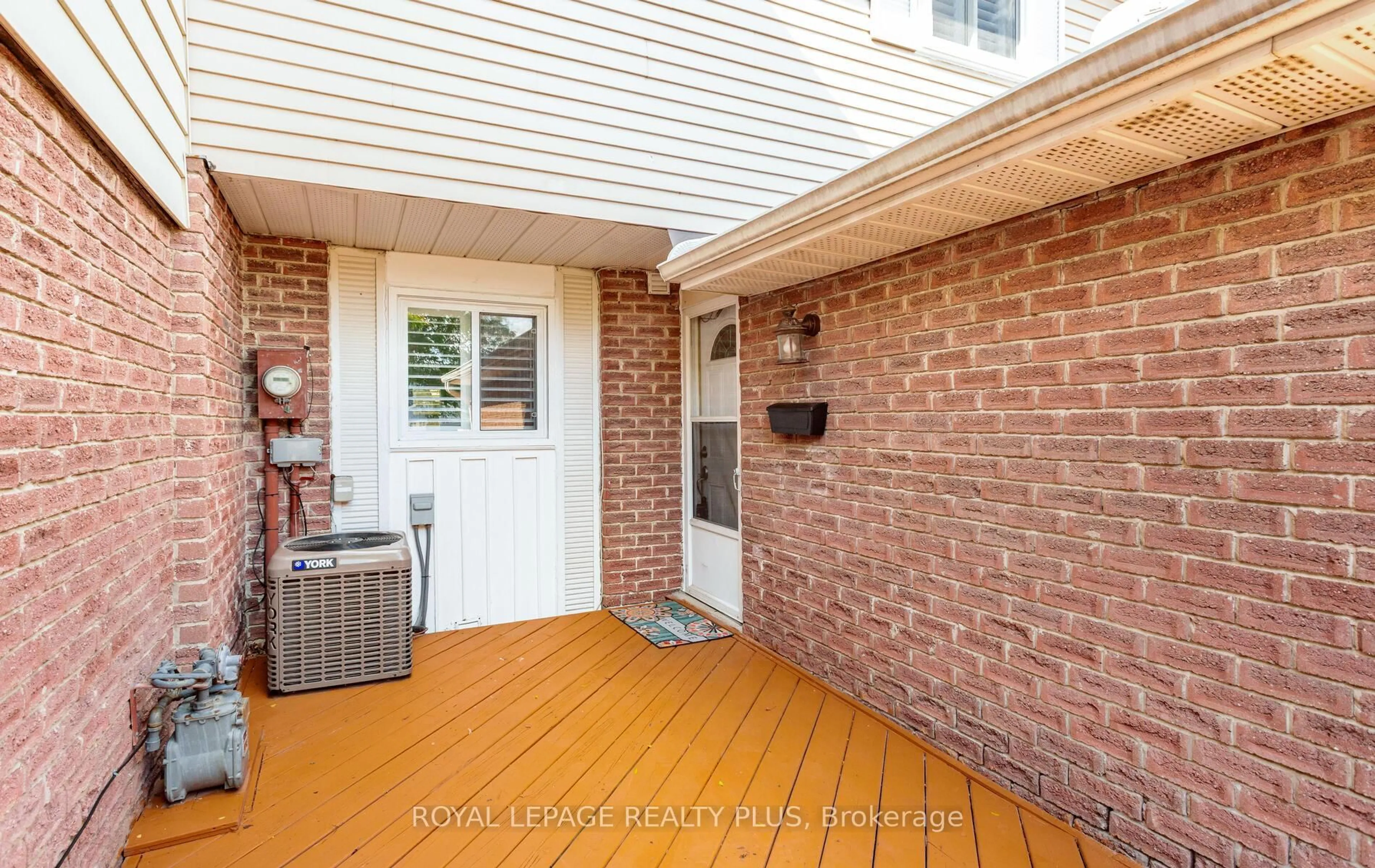Unknown for 42 Gilmore Dr, Brampton Ontario L6V 3K4